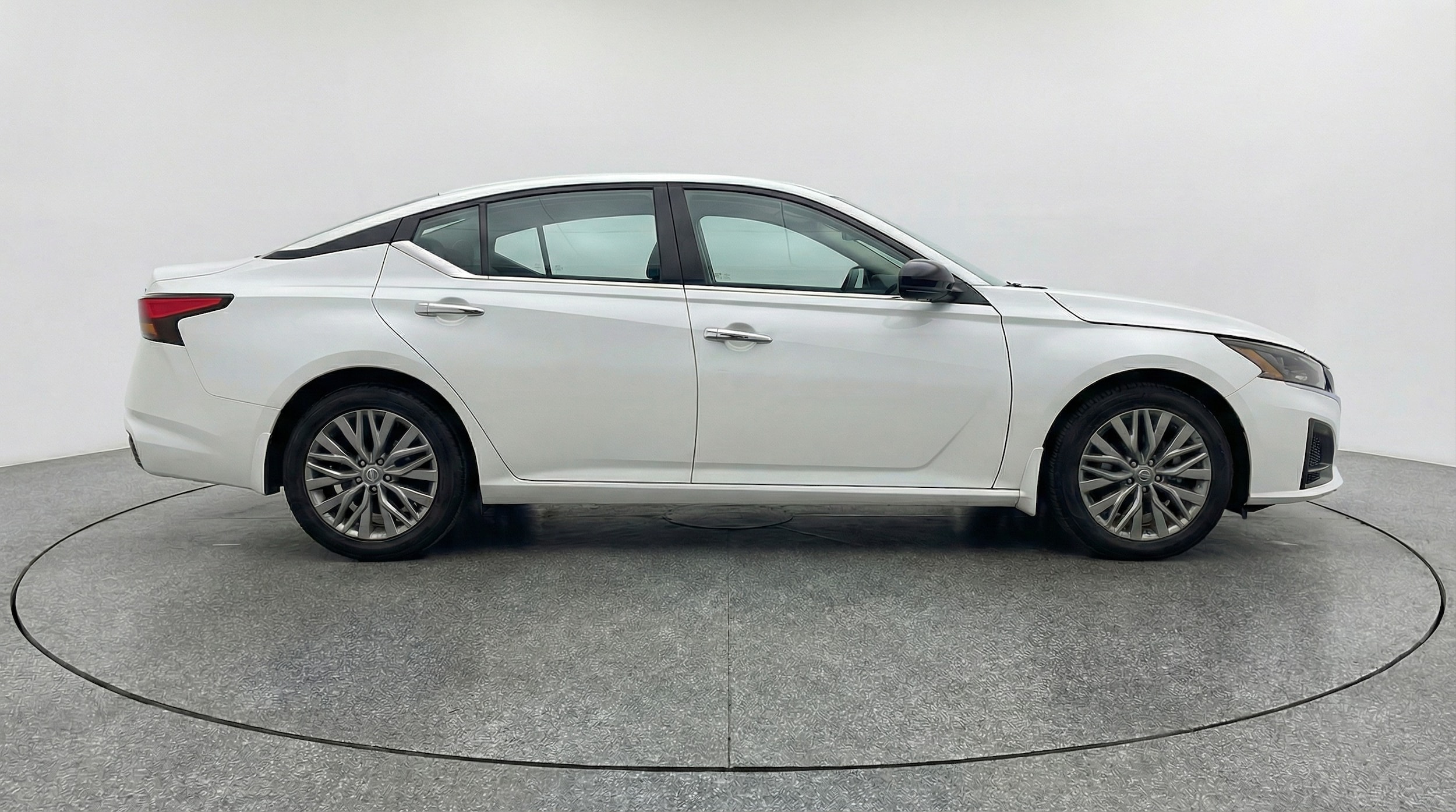 Thumbnail: 2025 Nissan Altima - 8