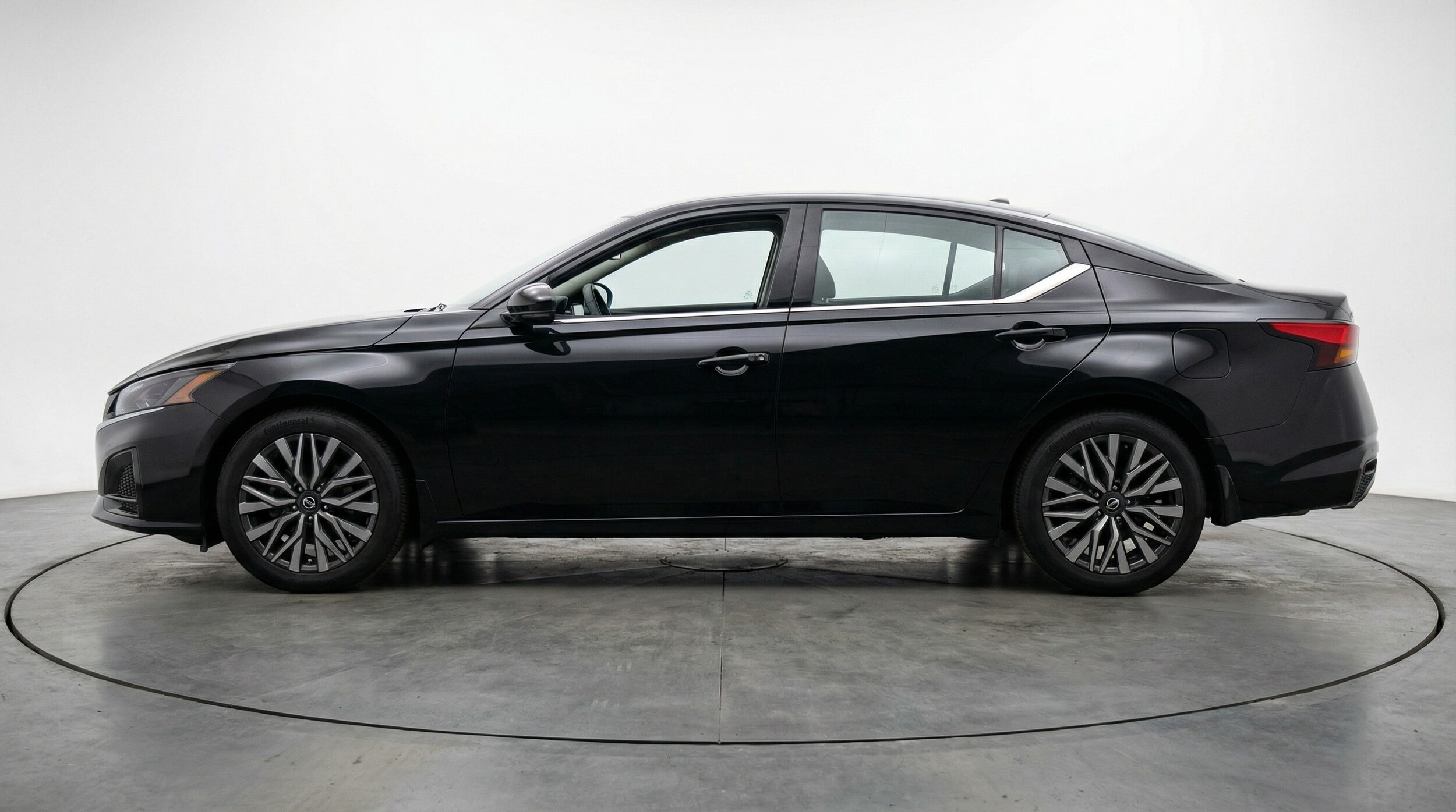 Thumbnail: 2025 Nissan Altima - 4