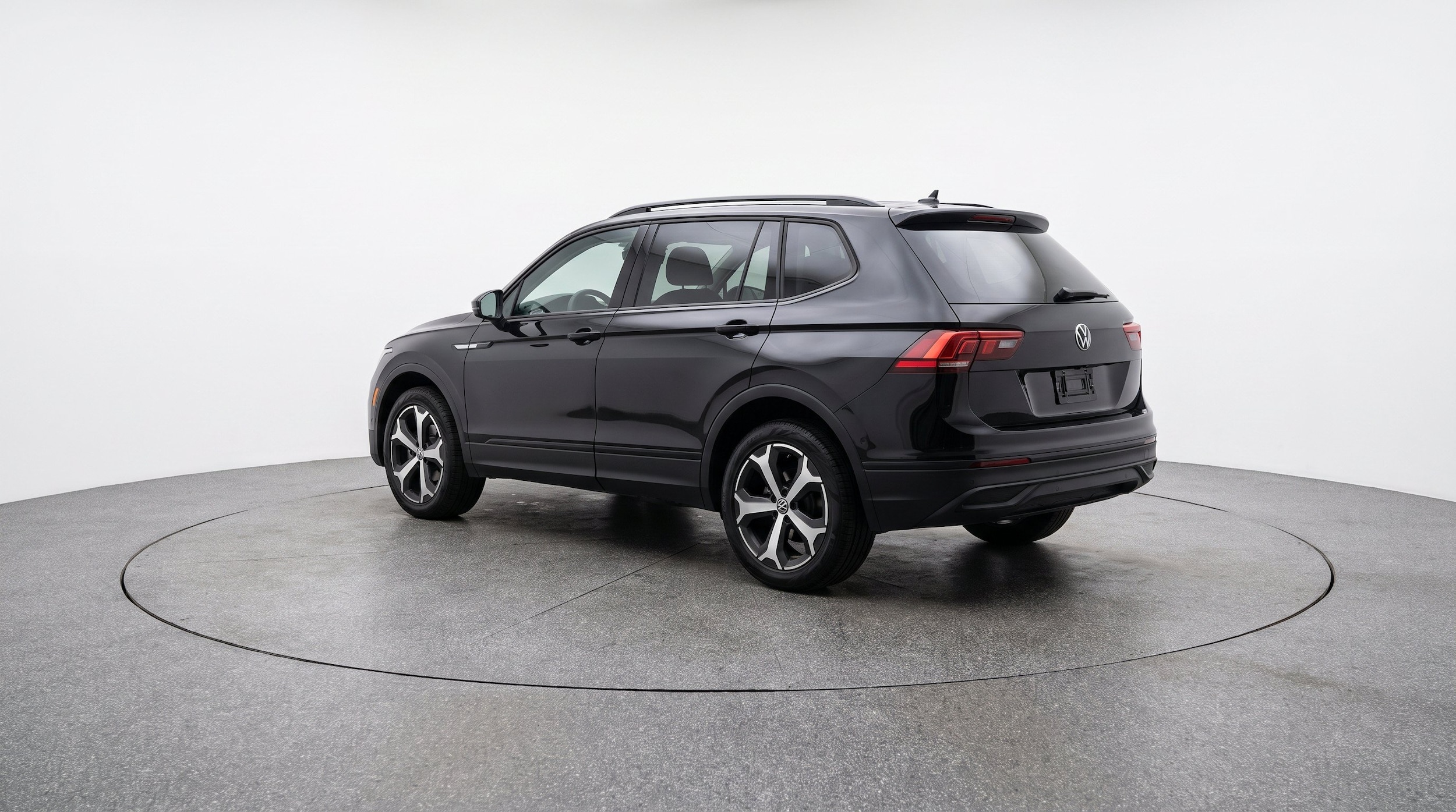 Thumbnail: 2026 Volkswagen Tiguan - 6