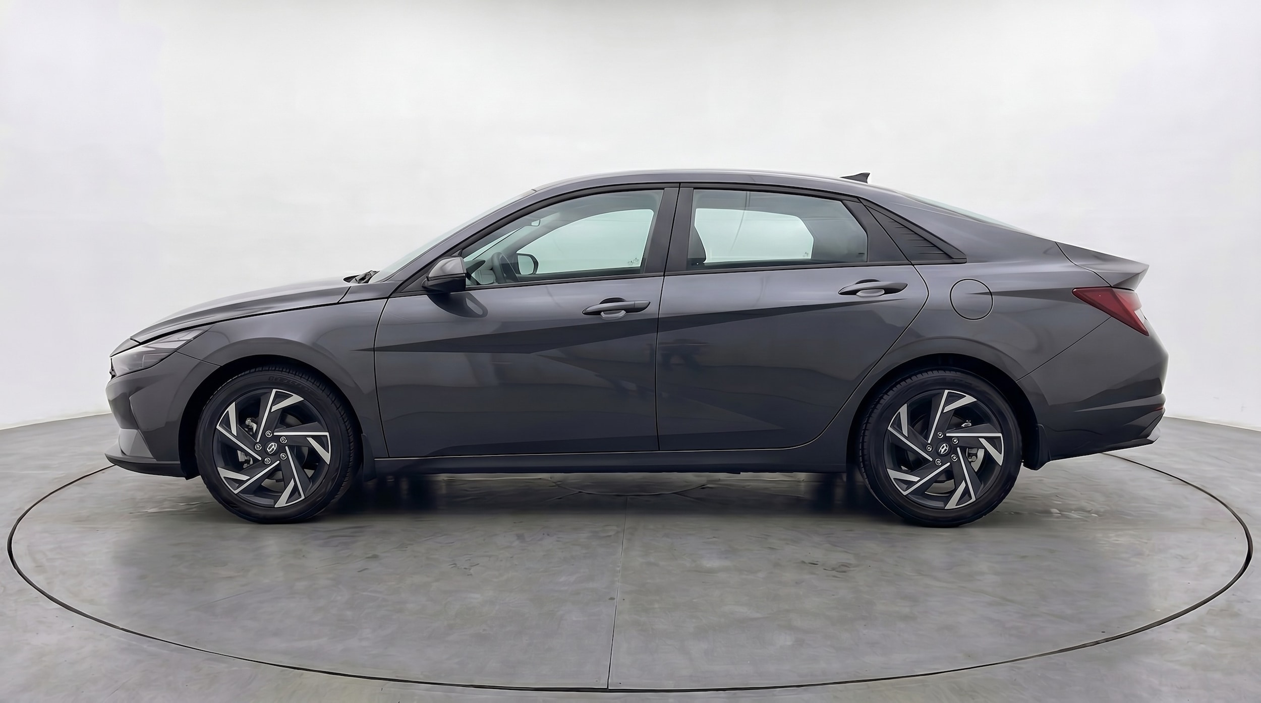 Thumbnail: 2025 Hyundai Elantra - 4