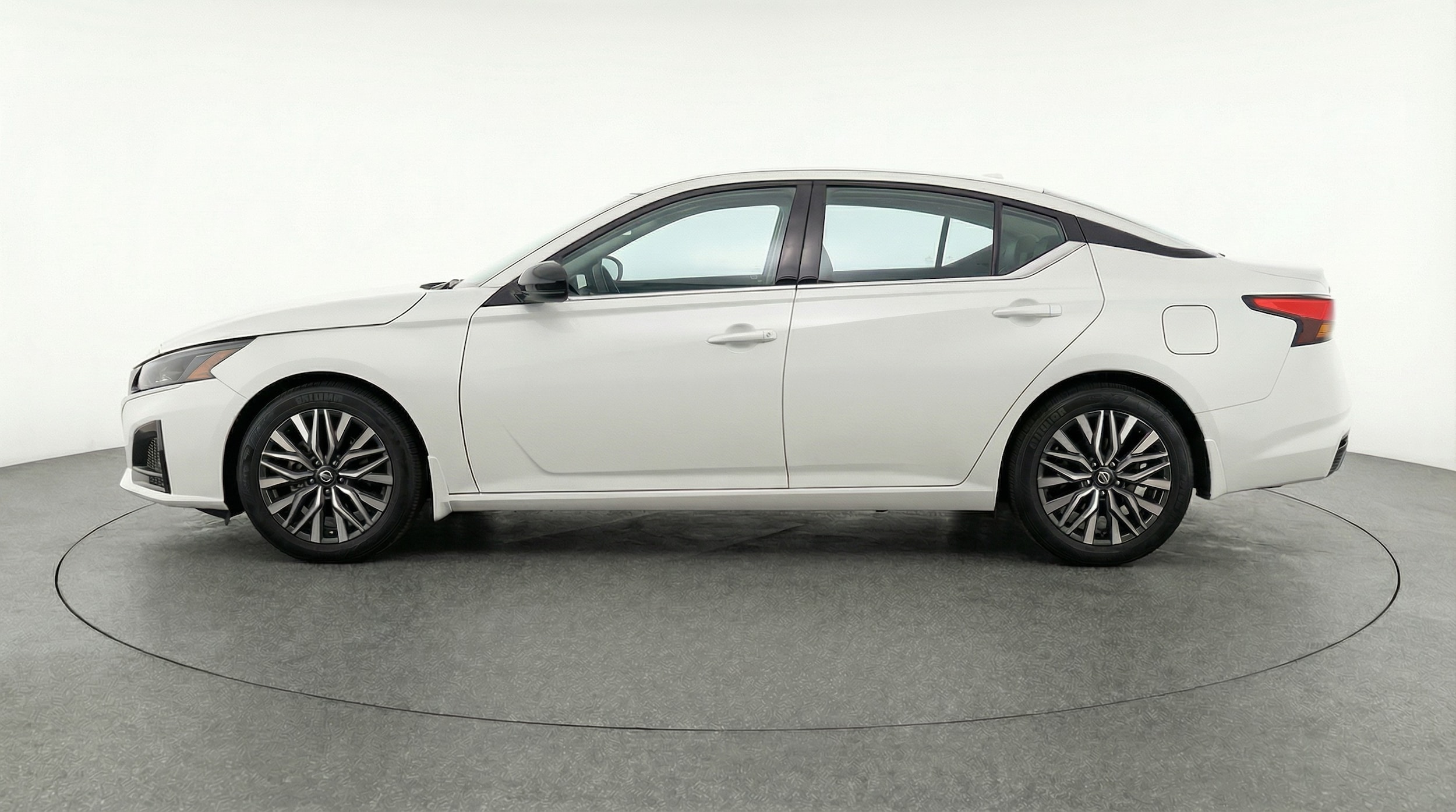 Thumbnail: 2025 Nissan Altima - 4