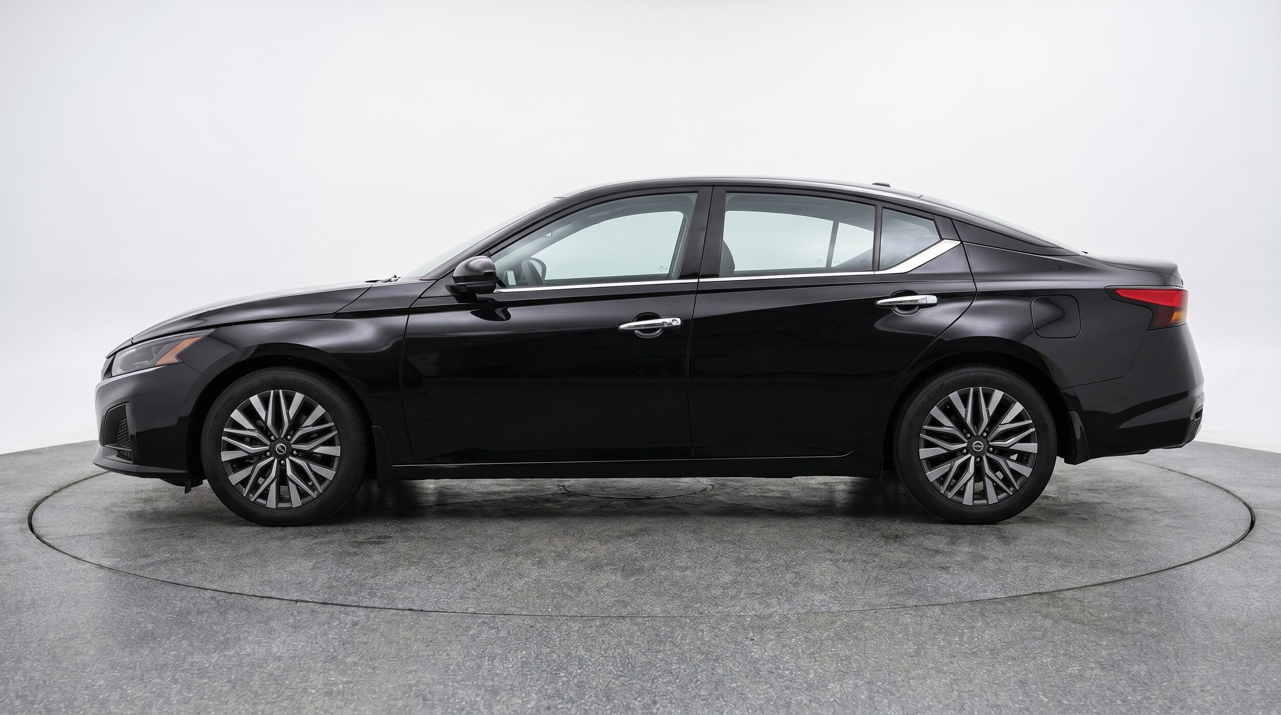Thumbnail: 2025 Nissan Altima - 4