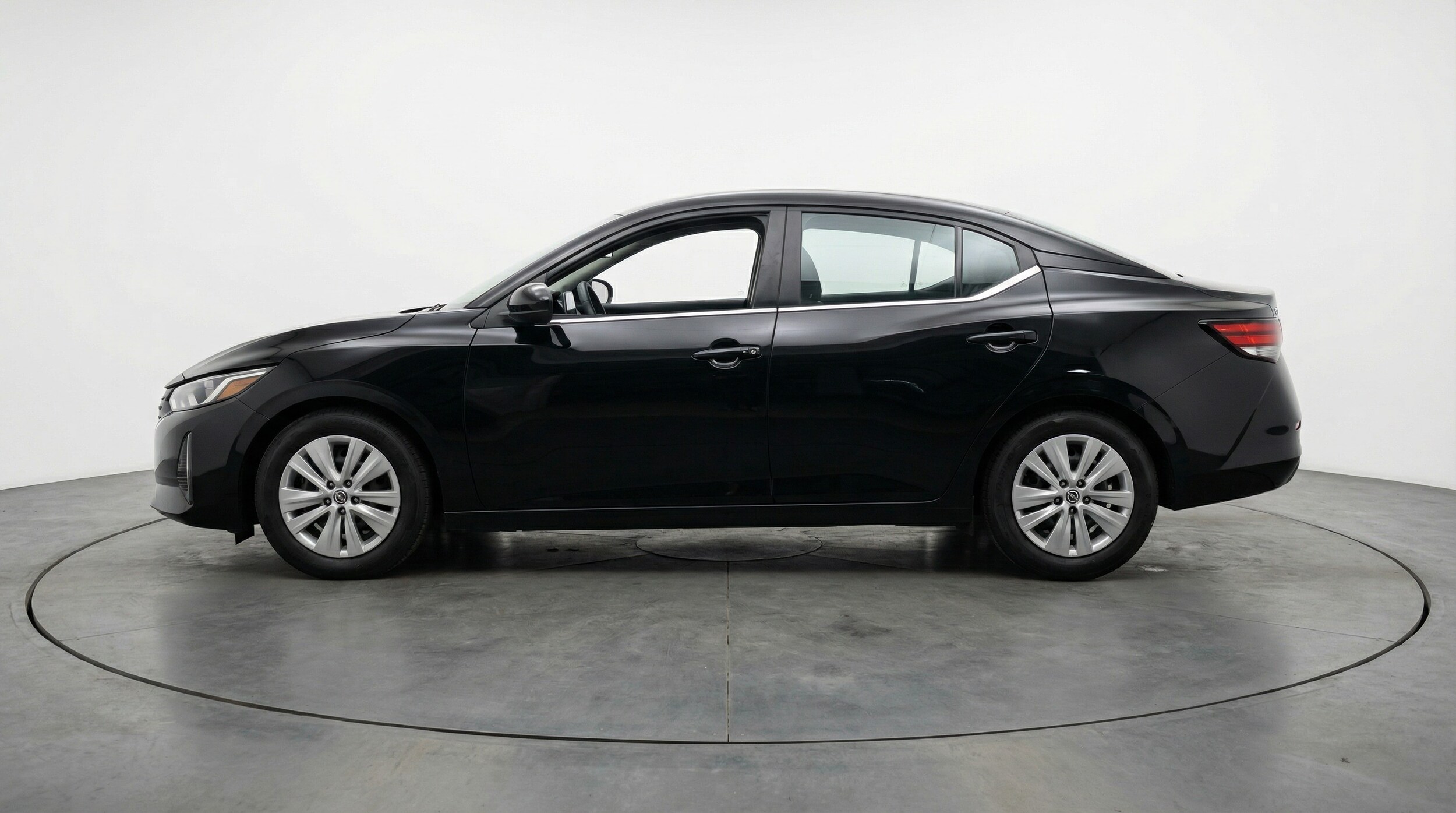 Thumbnail: 2025 Nissan Sentra - 4