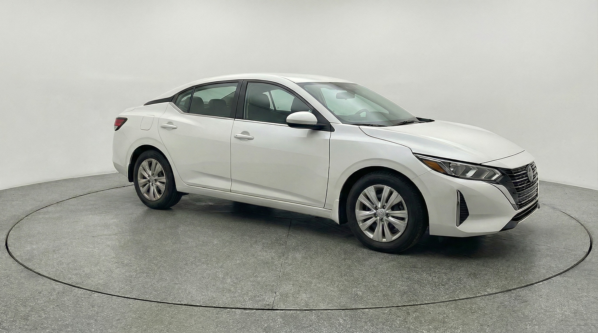 Thumbnail: 2025 Nissan Sentra - 1