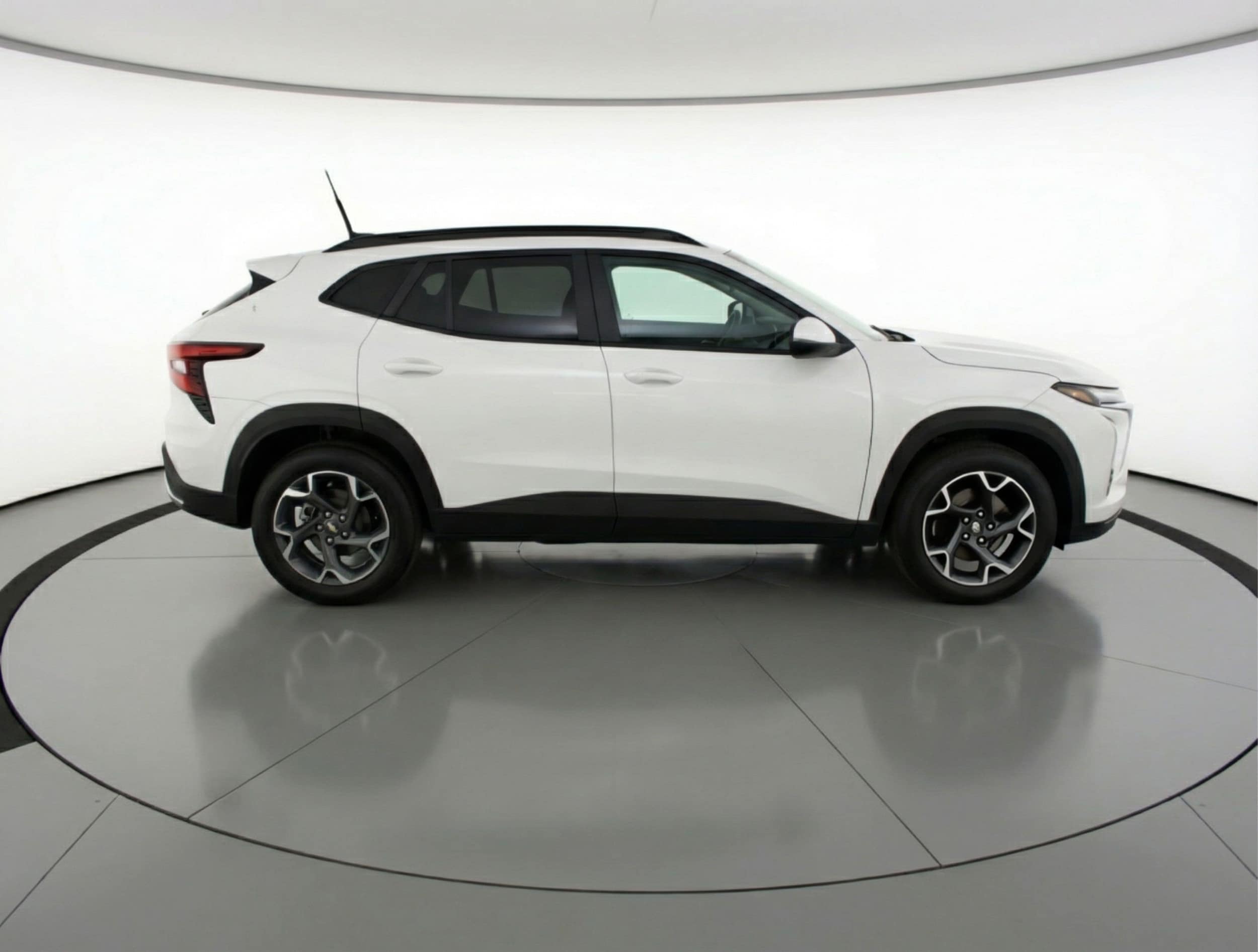 Thumbnail: 2025 Chevrolet Trax - 11