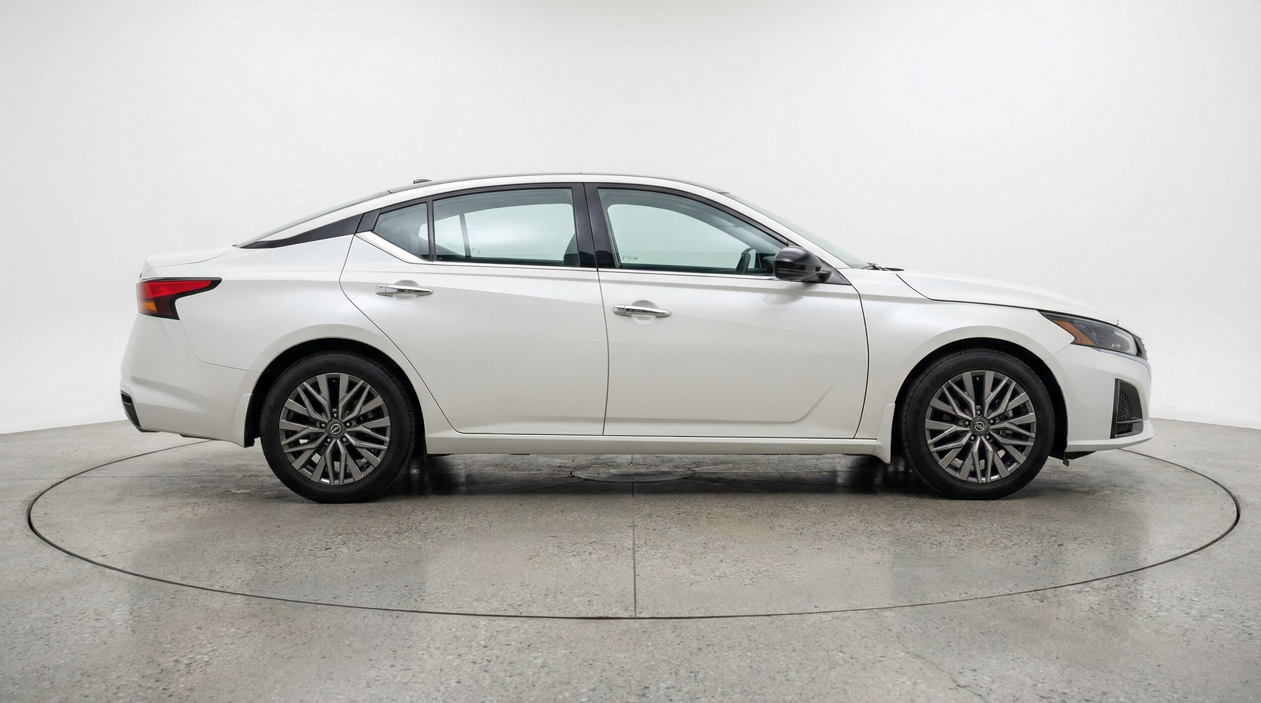 Thumbnail: 2025 Nissan Altima - 8