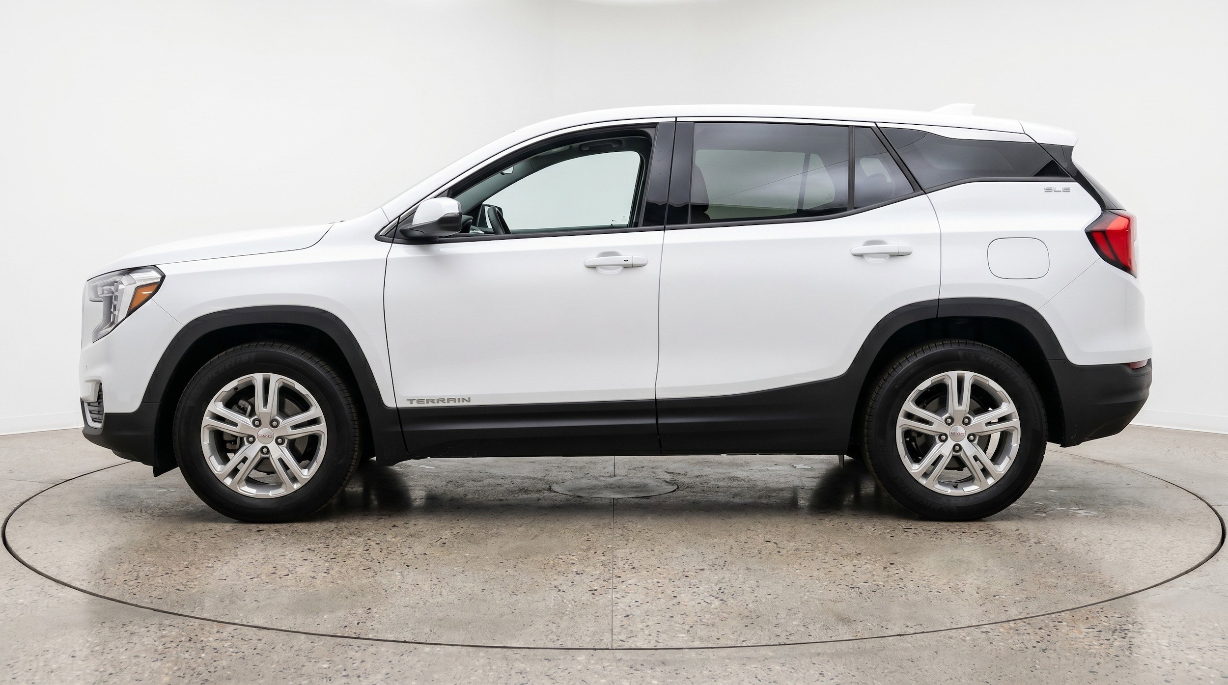 Thumbnail: 2024 GMC Terrain - 5