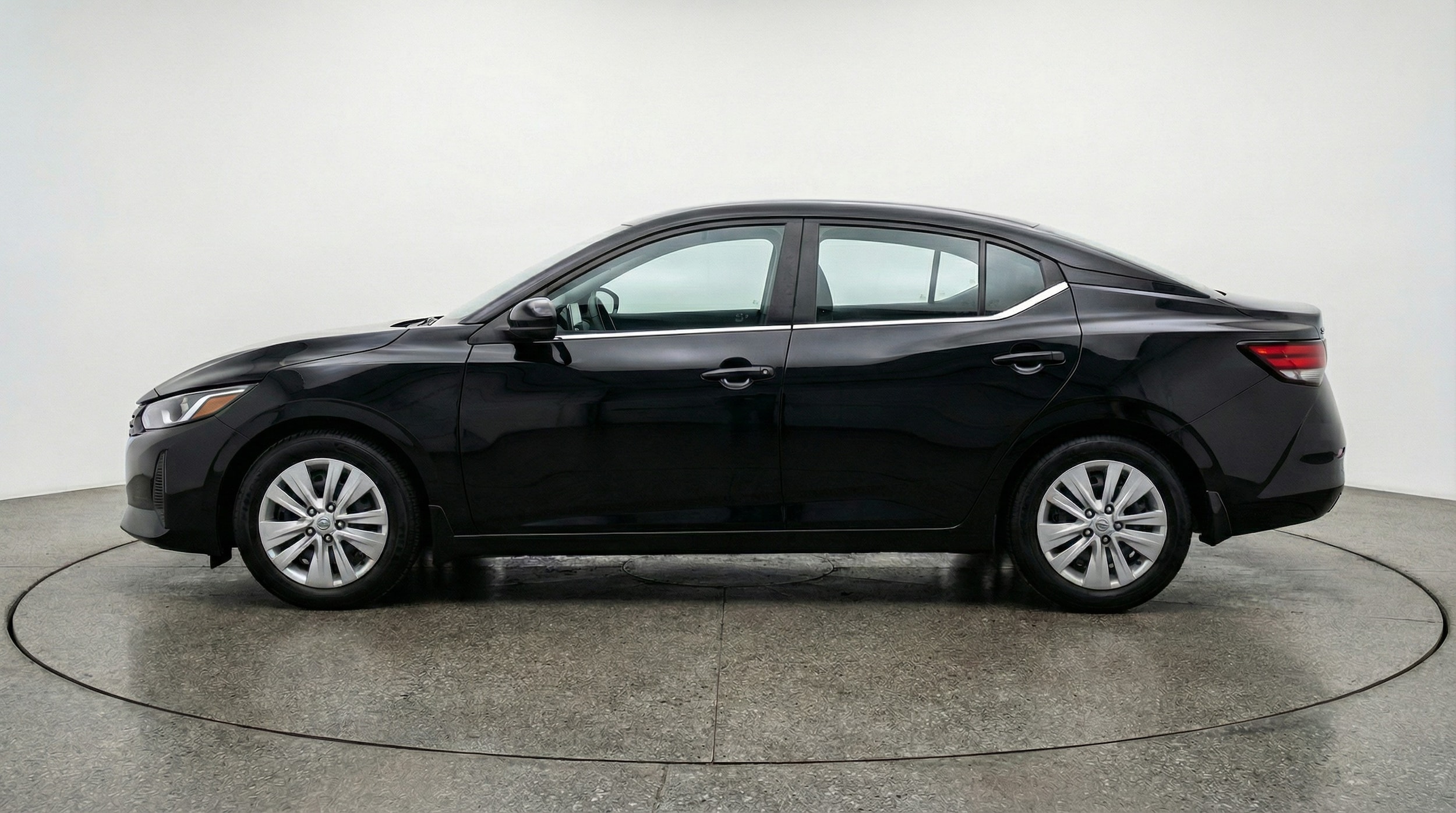 Thumbnail: 2025 Nissan Sentra - 4