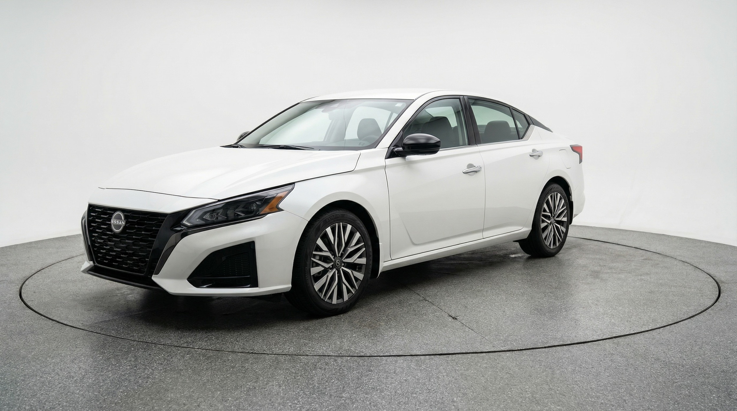 Thumbnail: 2025 Nissan Altima - 3