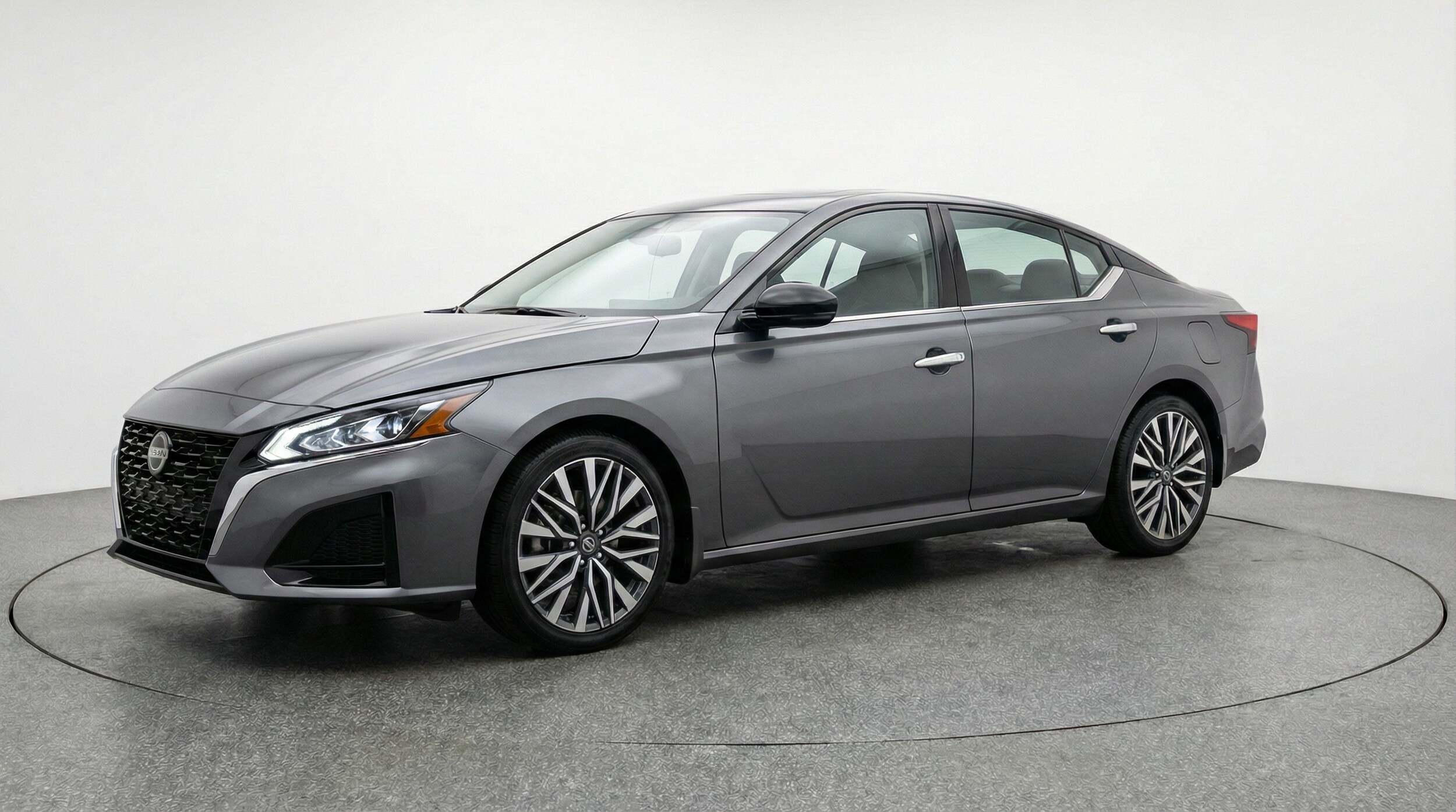 Thumbnail: 2025 Nissan Altima - 3