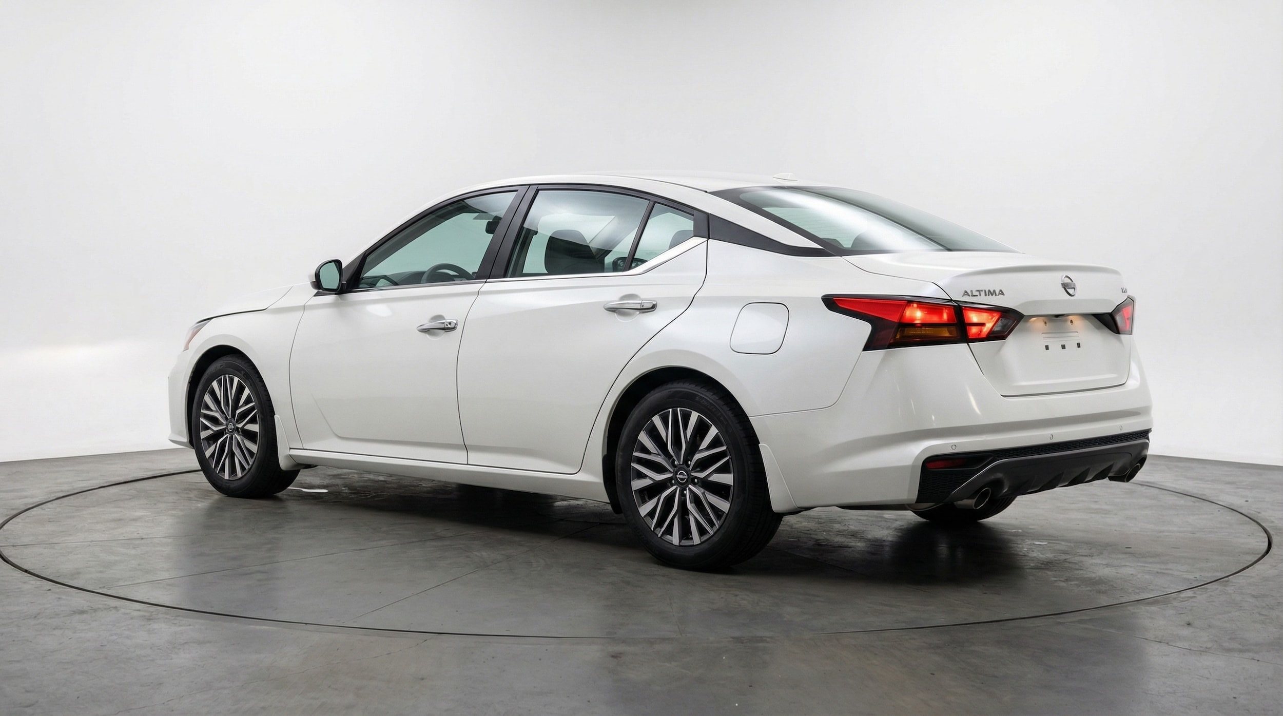 Thumbnail: 2025 Nissan Altima - 5