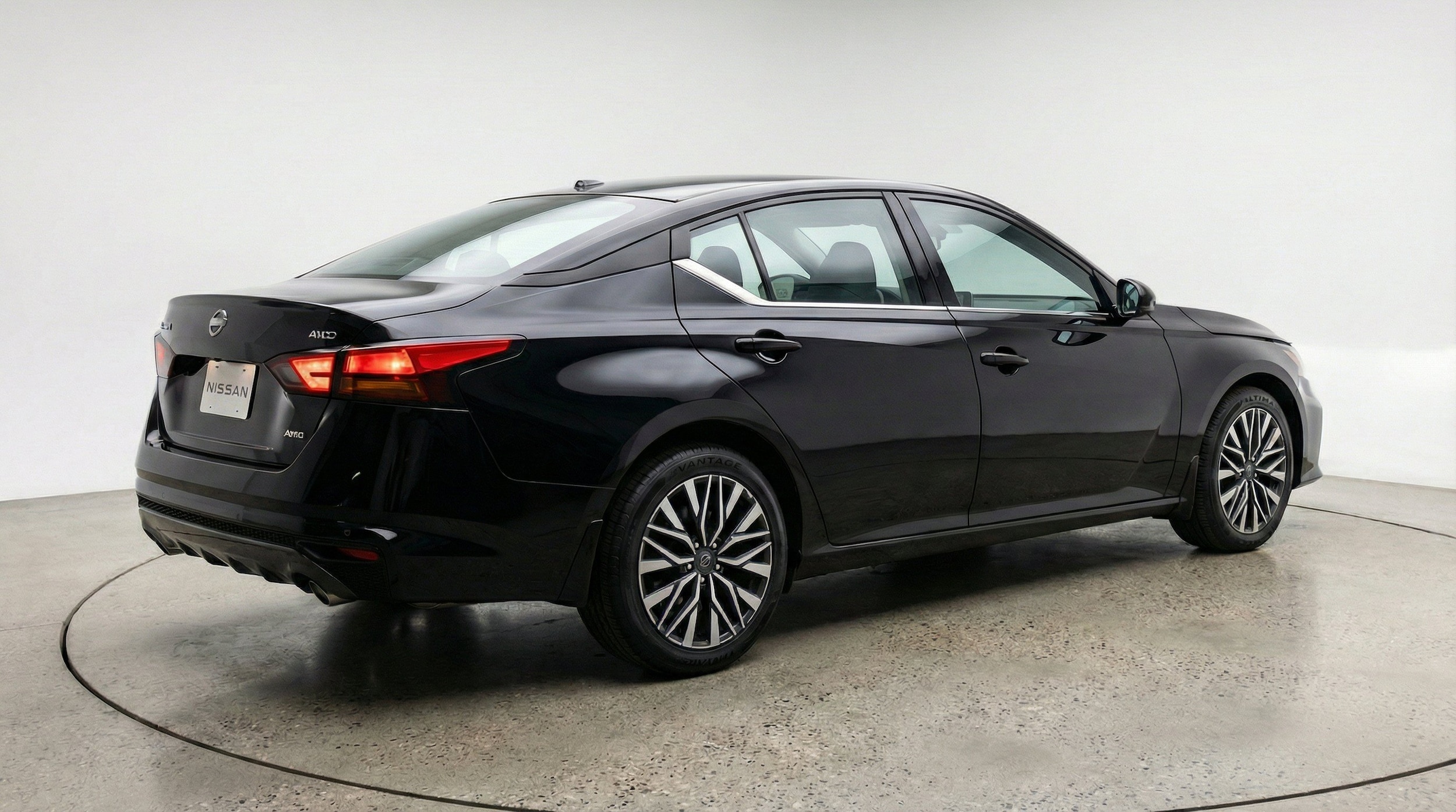 Thumbnail: 2025 Nissan Altima - 9
