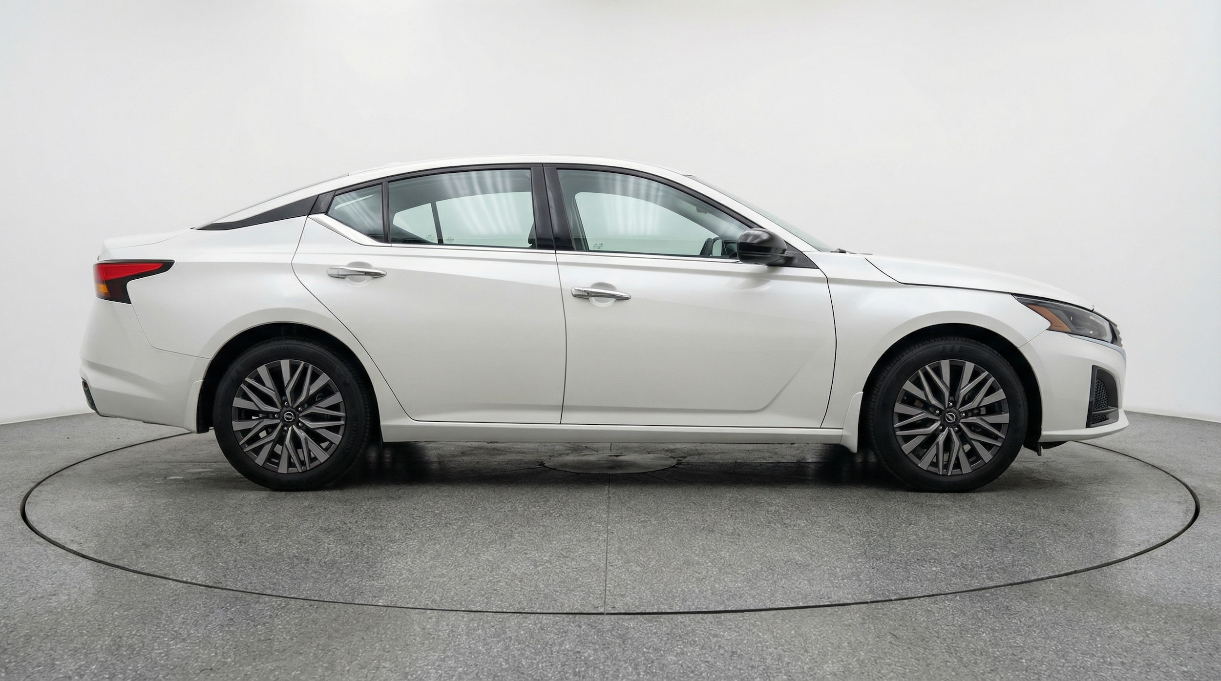 Thumbnail: 2025 Nissan Altima - 8