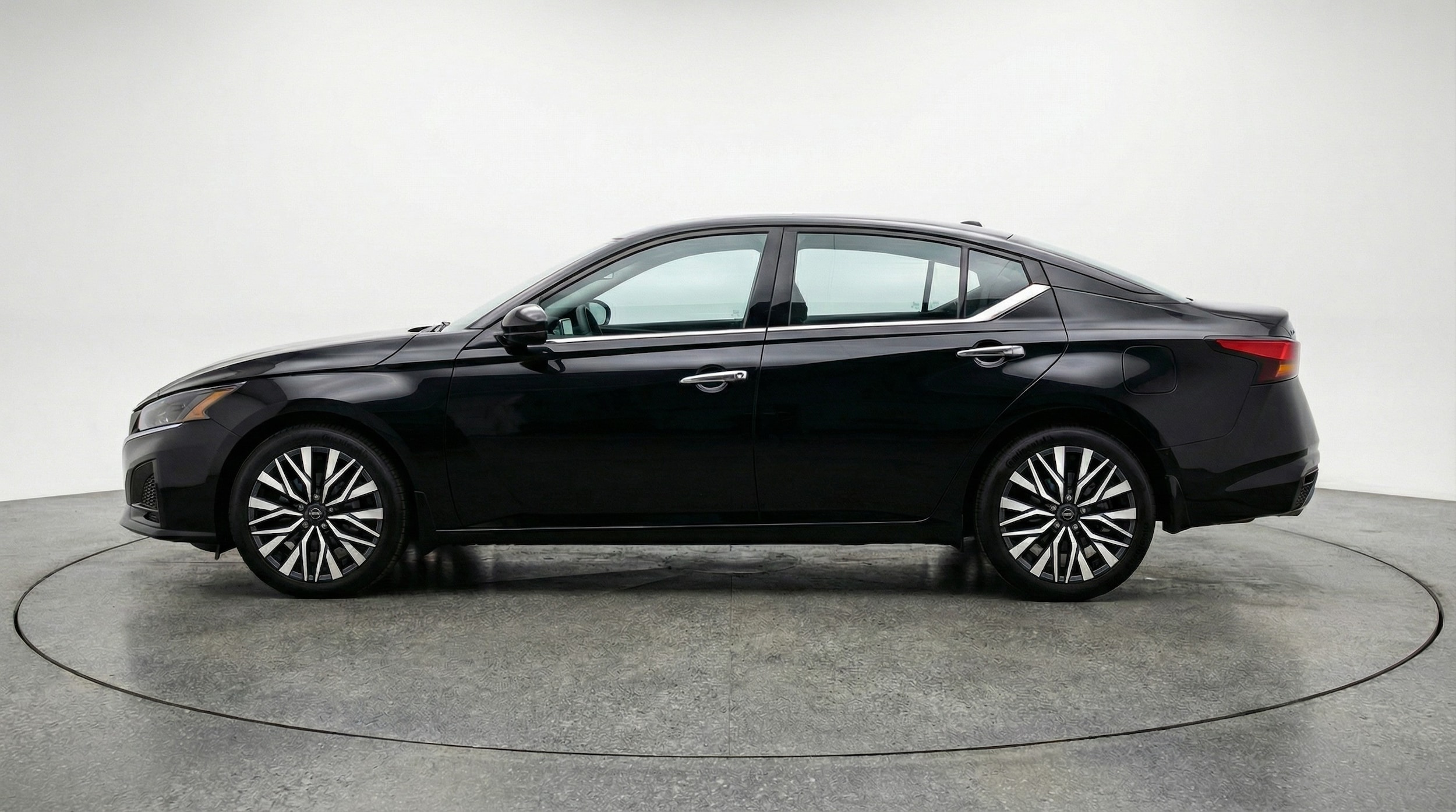 Thumbnail: 2025 Nissan Altima - 4