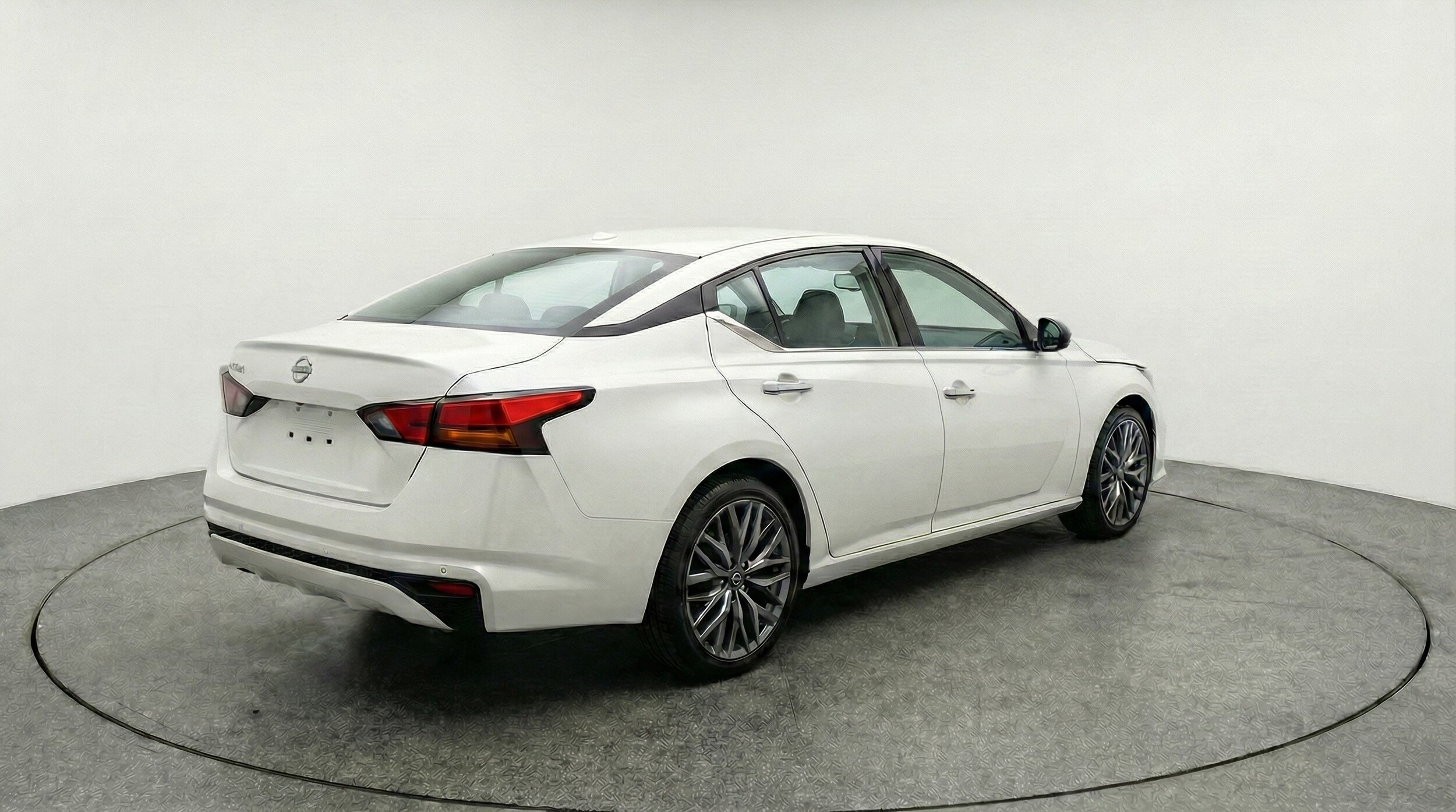 Thumbnail: 2025 Nissan Altima - 7