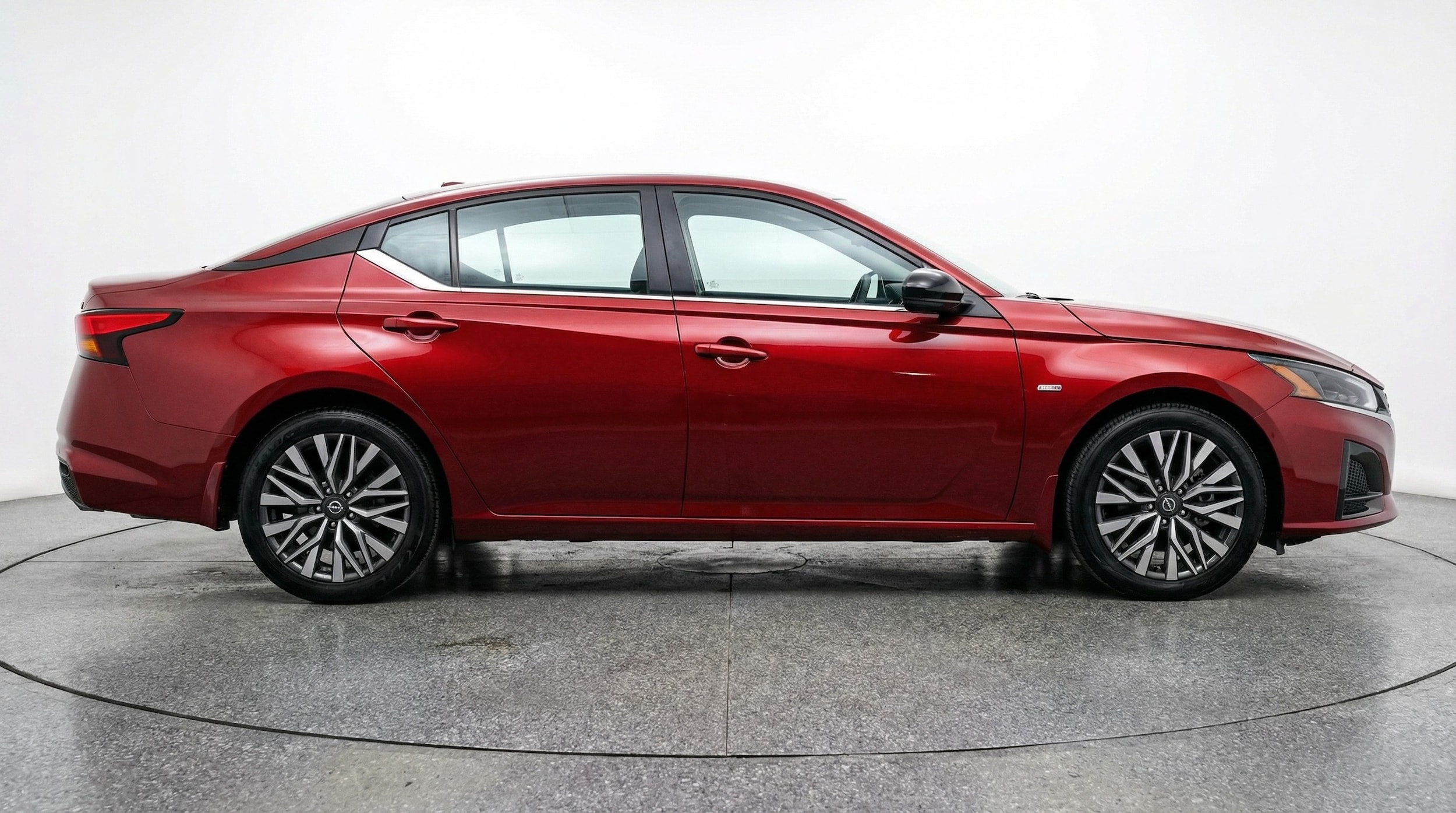 Thumbnail: 2025 Nissan Altima - 8