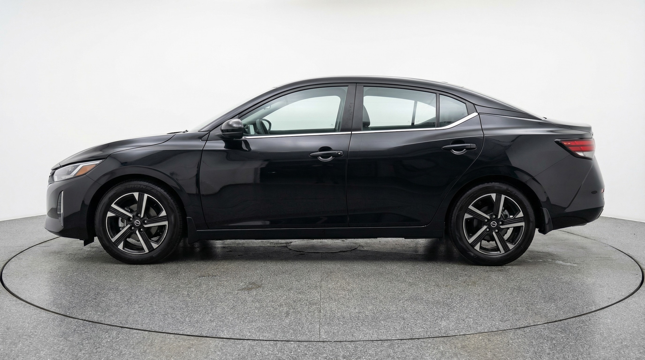 Thumbnail: 2025 Nissan Sentra - 4