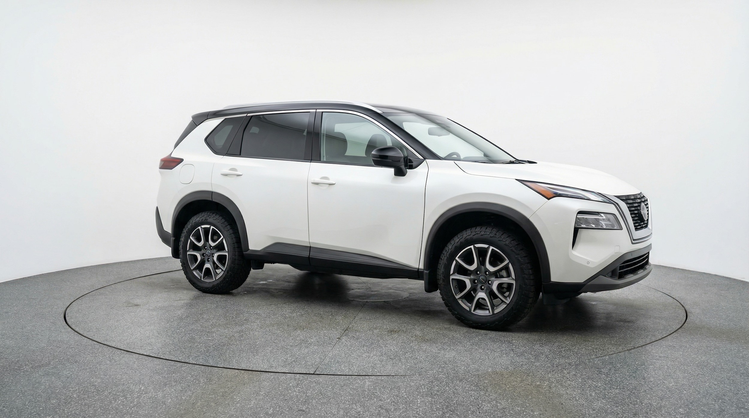 Thumbnail: 2025 Nissan Rogue - 1