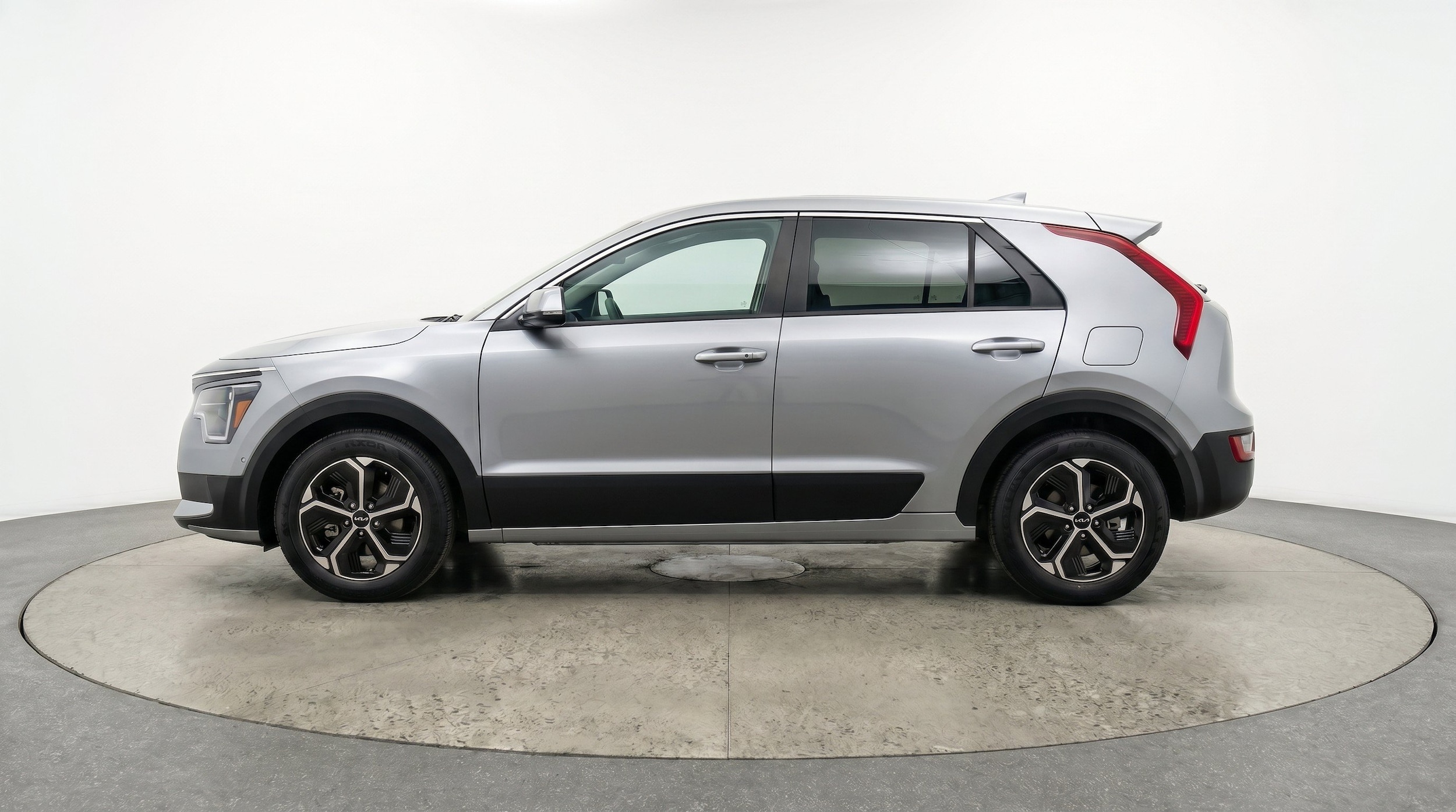 Thumbnail: 2026 Kia Niro - 5