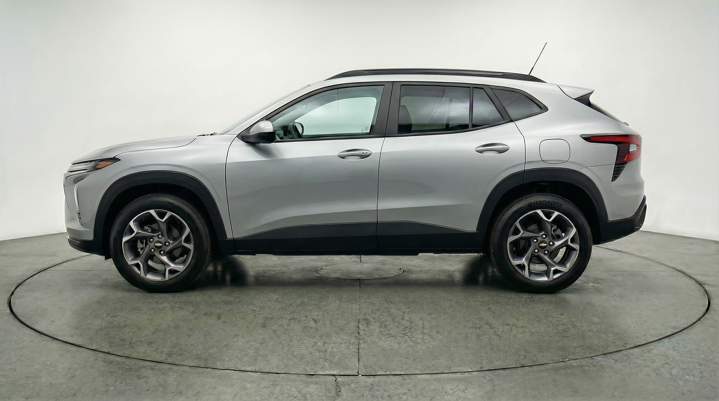 Thumbnail: 2025 Chevrolet Trax - 4