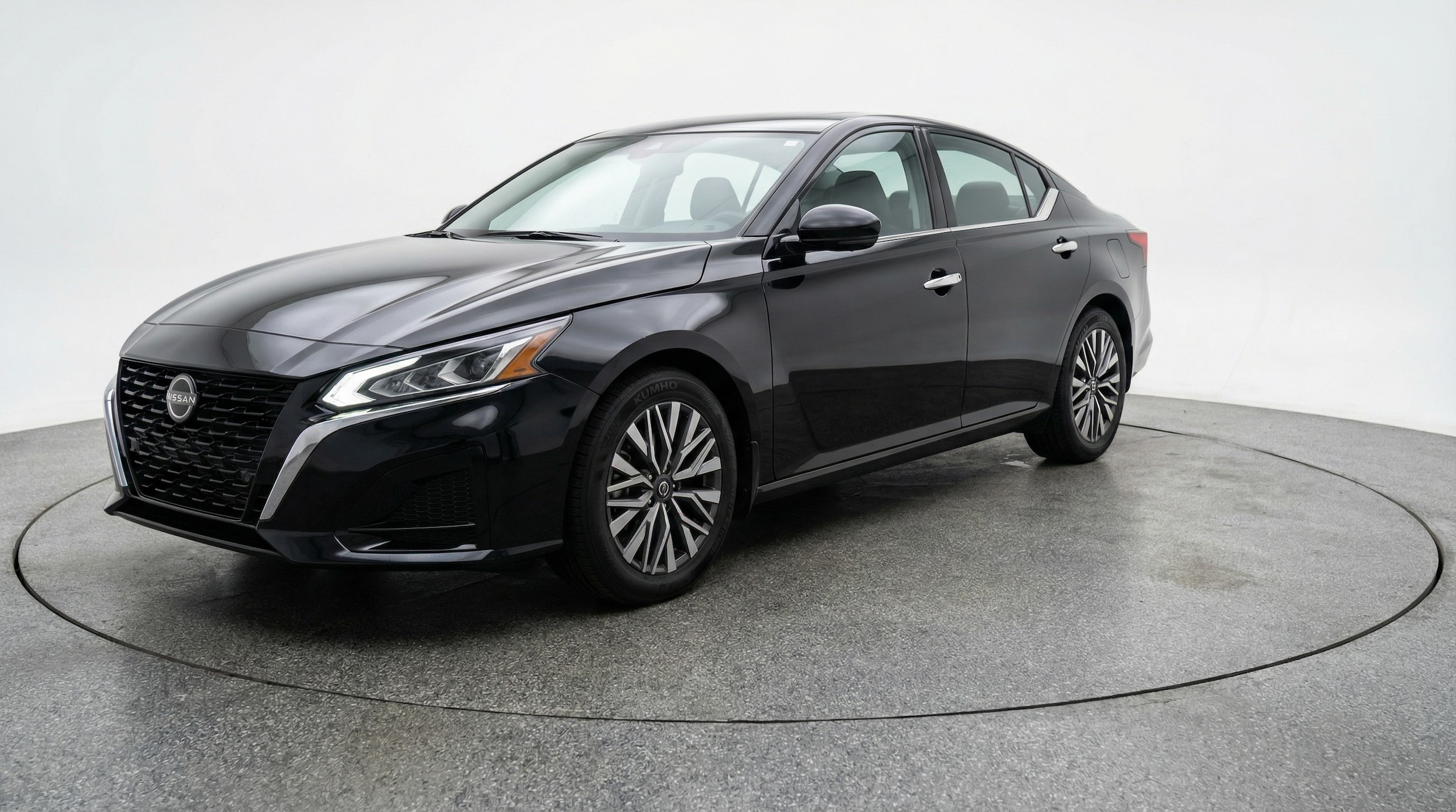 Thumbnail: 2025 Nissan Altima - 3