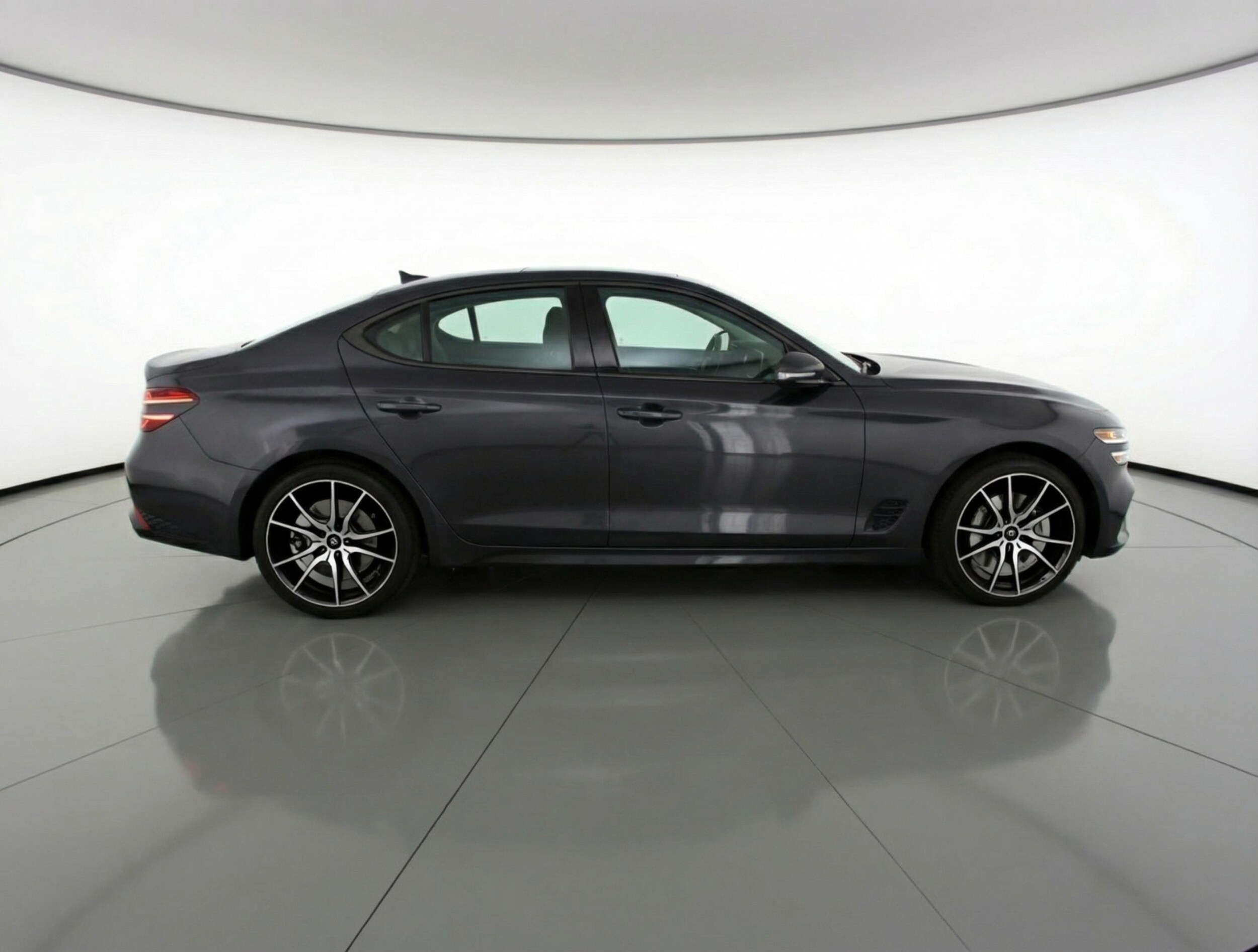 Thumbnail: 2025 Genesis G70 - 8