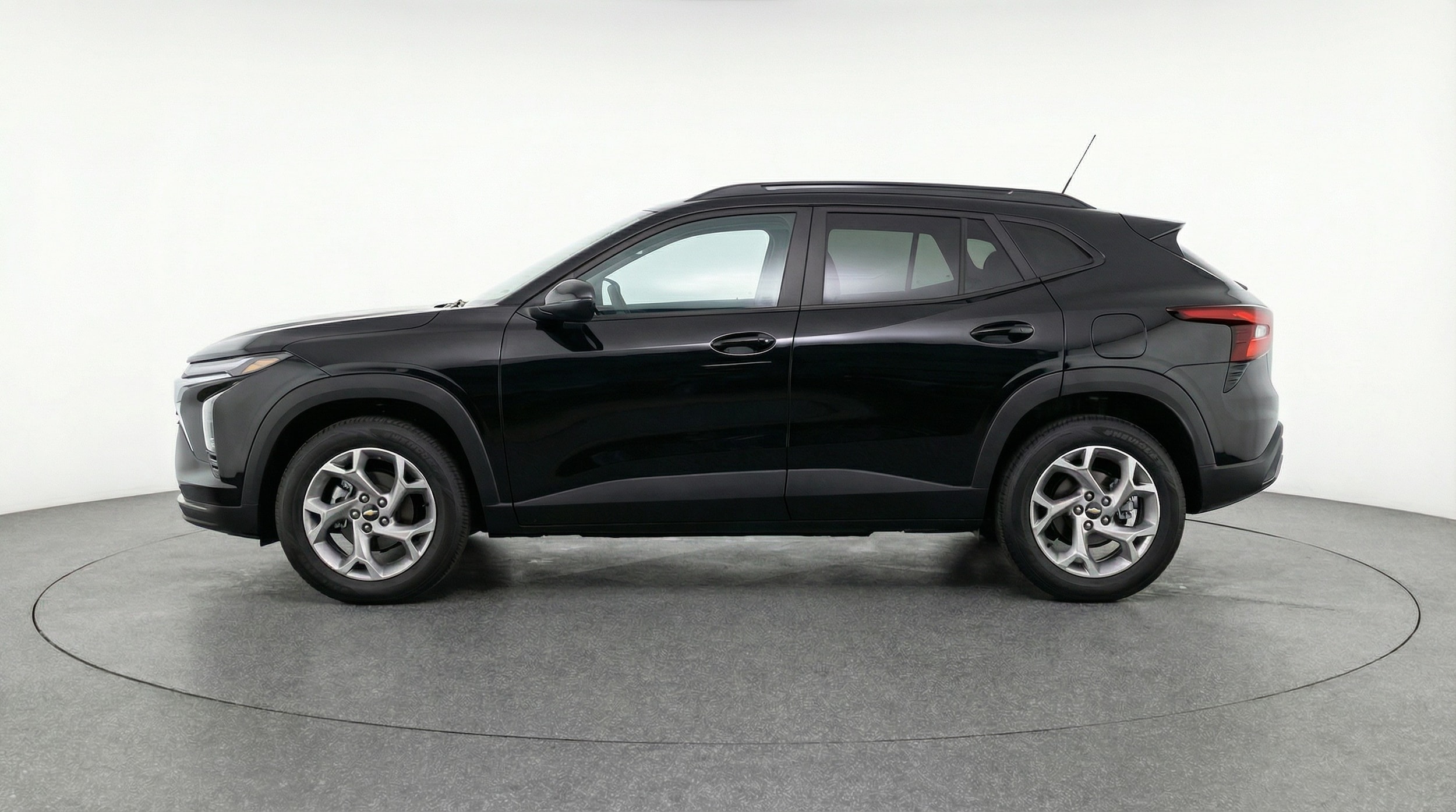 Thumbnail: 2025 Chevrolet Trax - 4