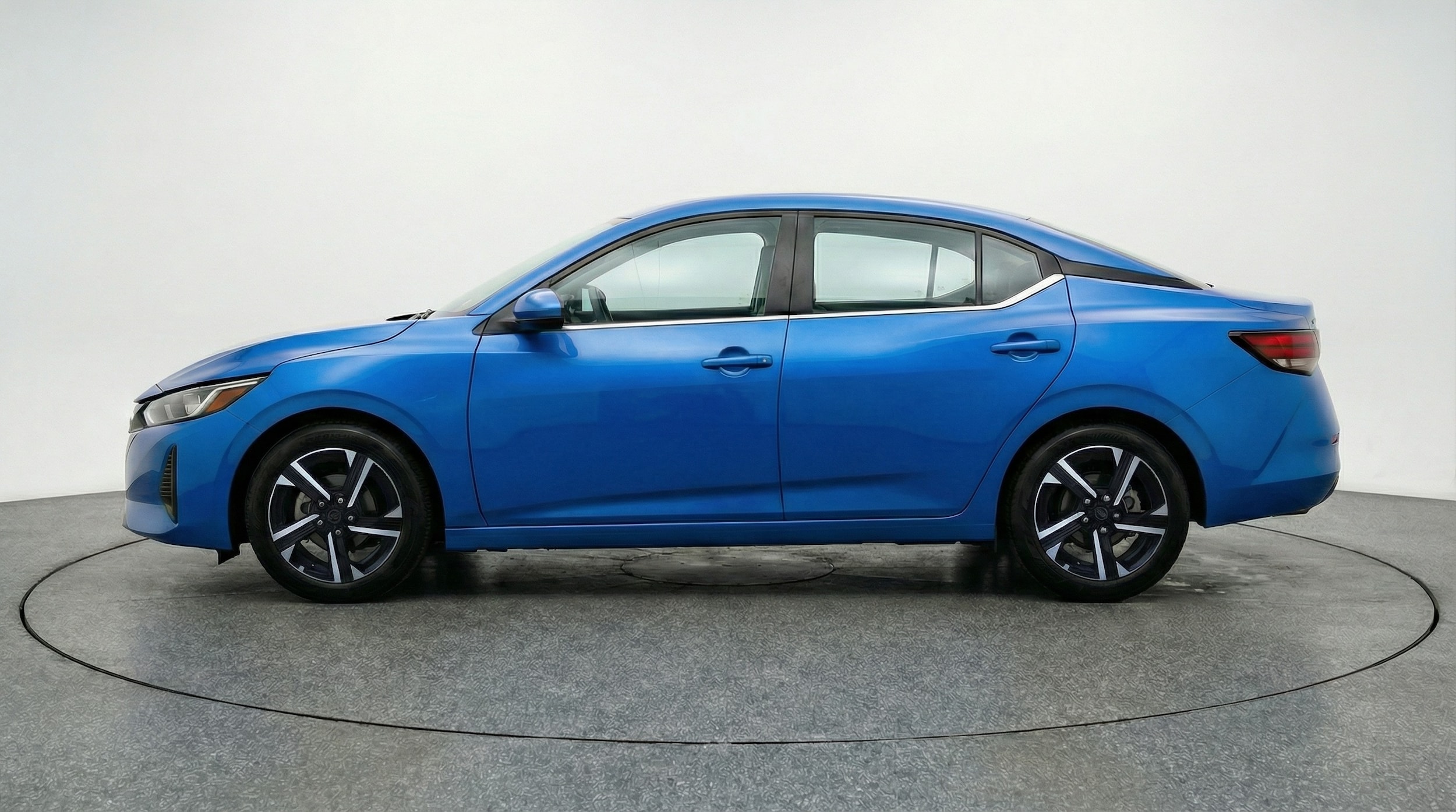Thumbnail: 2025 Nissan Sentra - 4