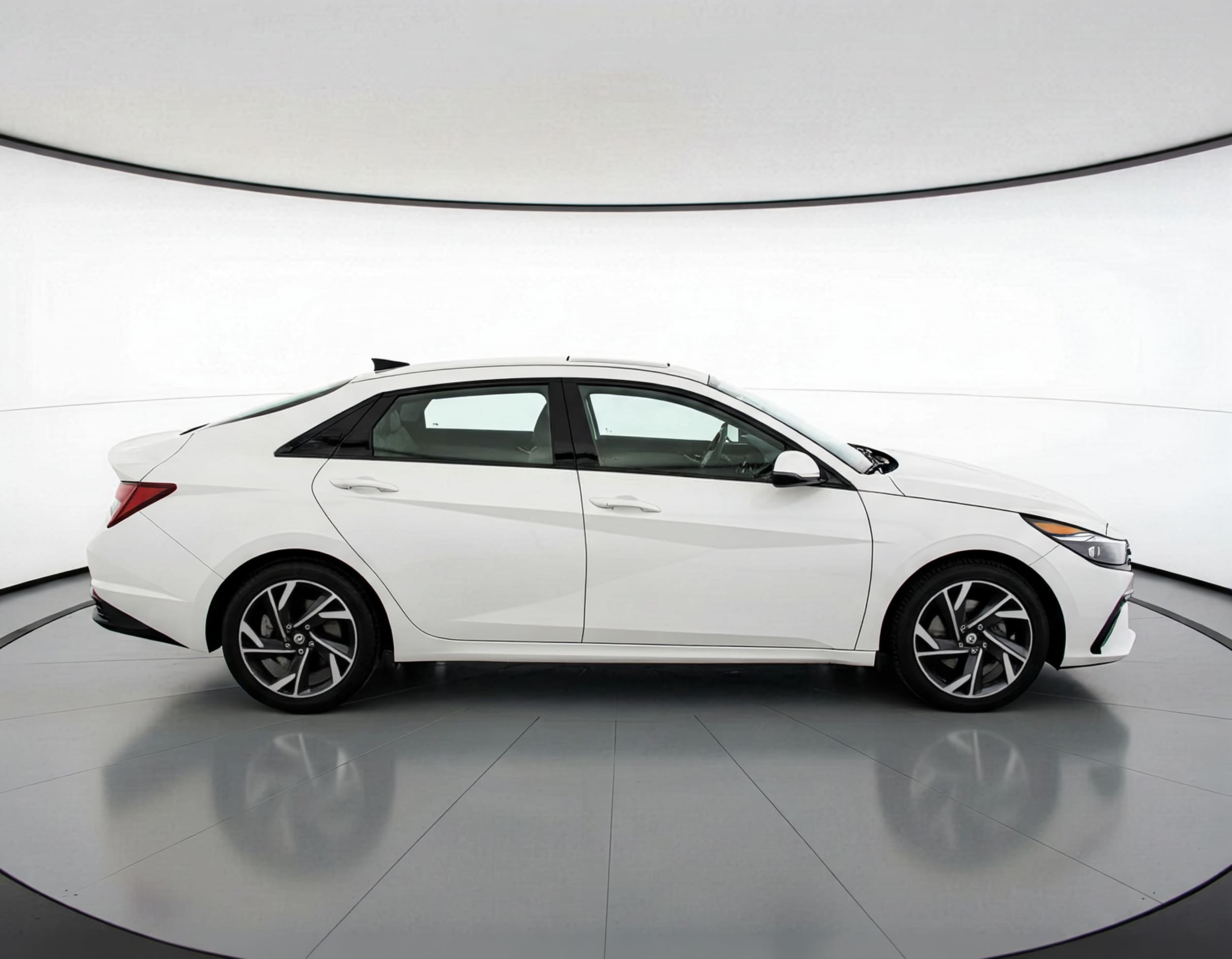 Thumbnail: 2025 Hyundai Elantra - 8