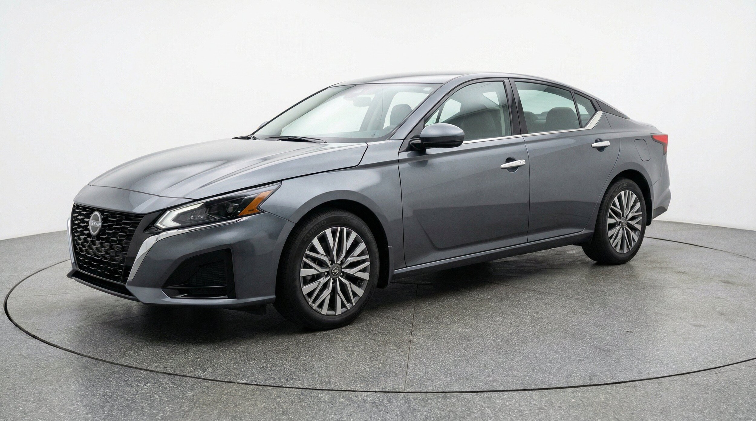 Thumbnail: 2025 Nissan Altima - 3