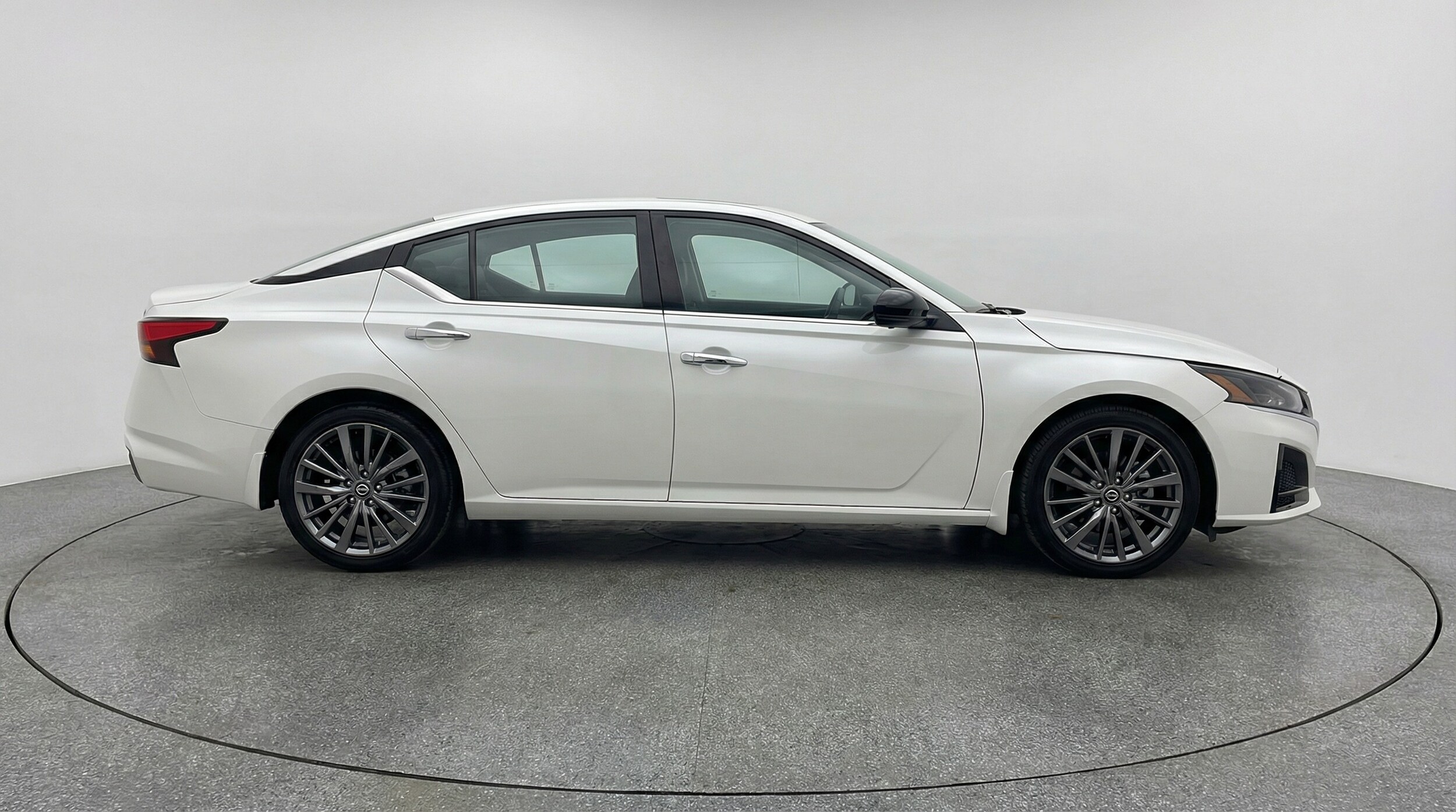 Thumbnail: 2025 Nissan Altima - 8