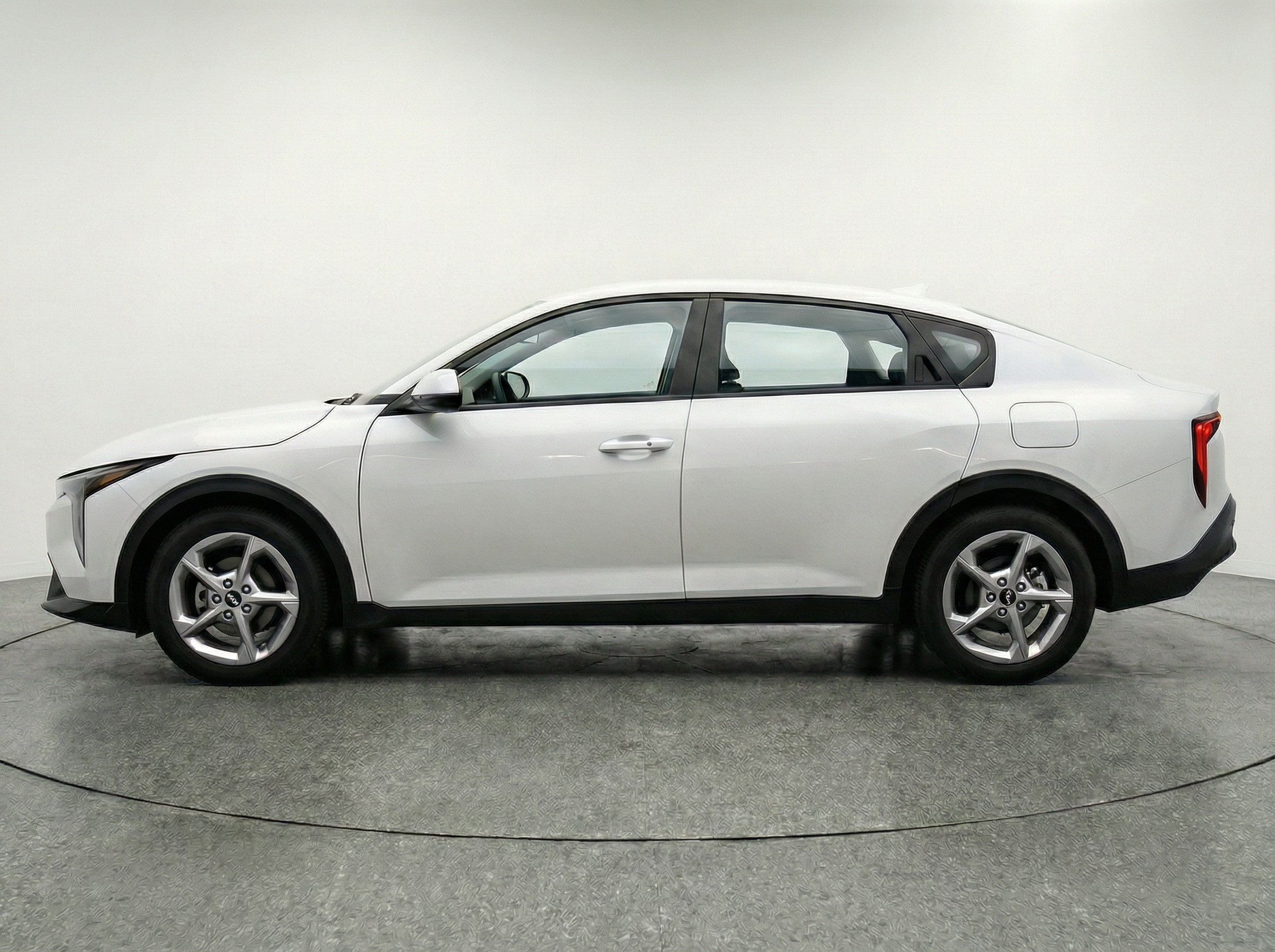 Thumbnail: 2025 Kia K4 - 4