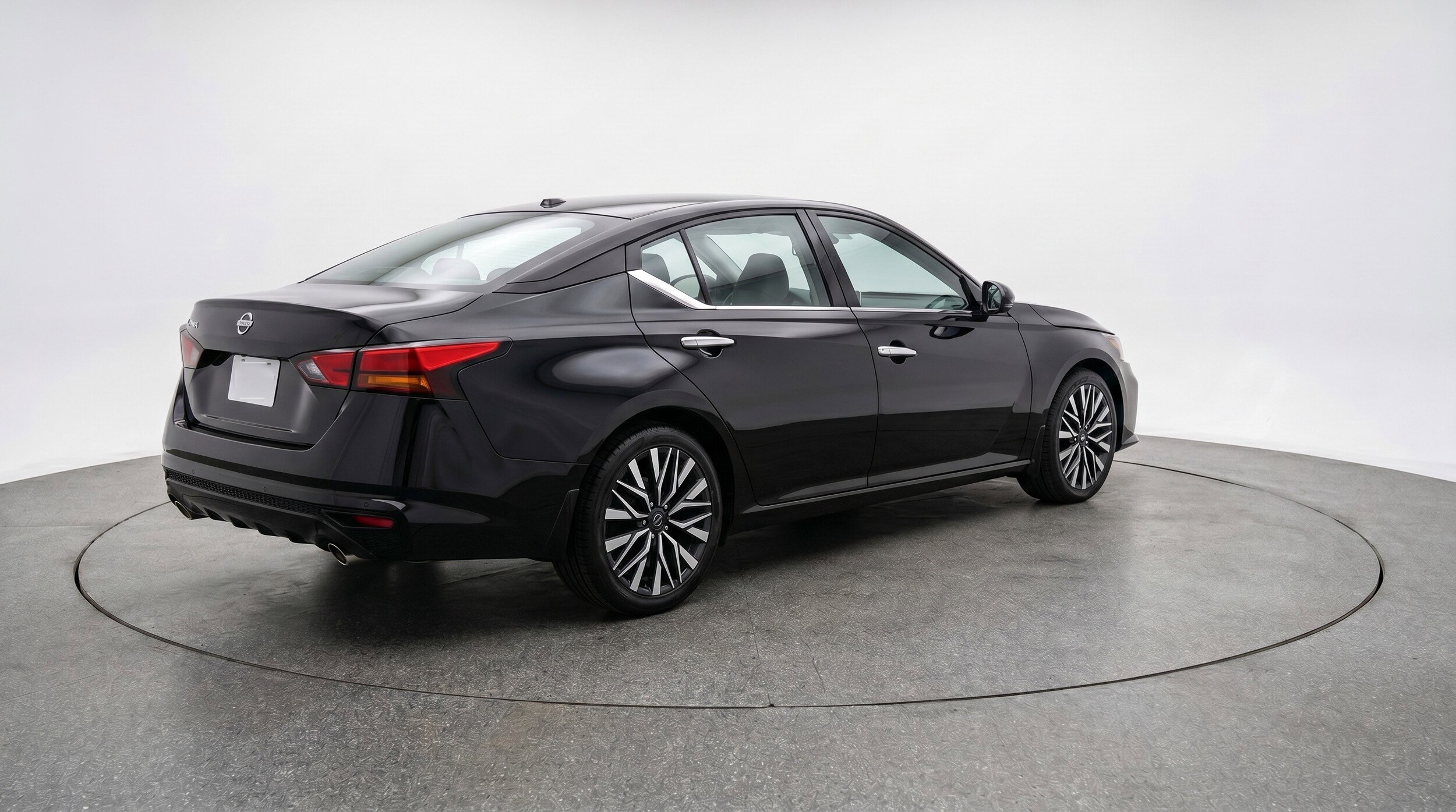 Thumbnail: 2025 Nissan Altima - 9