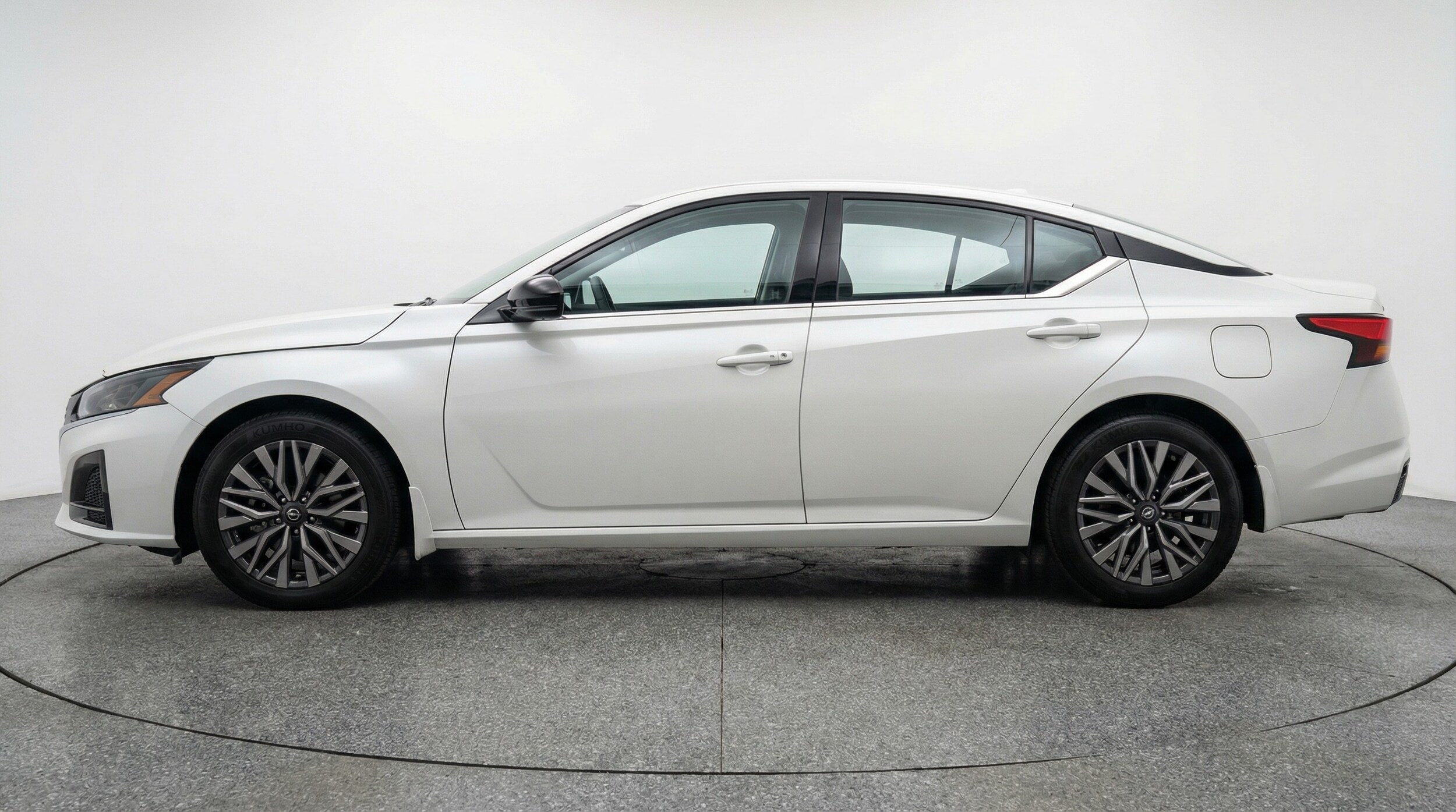 Thumbnail: 2025 Nissan Altima - 4