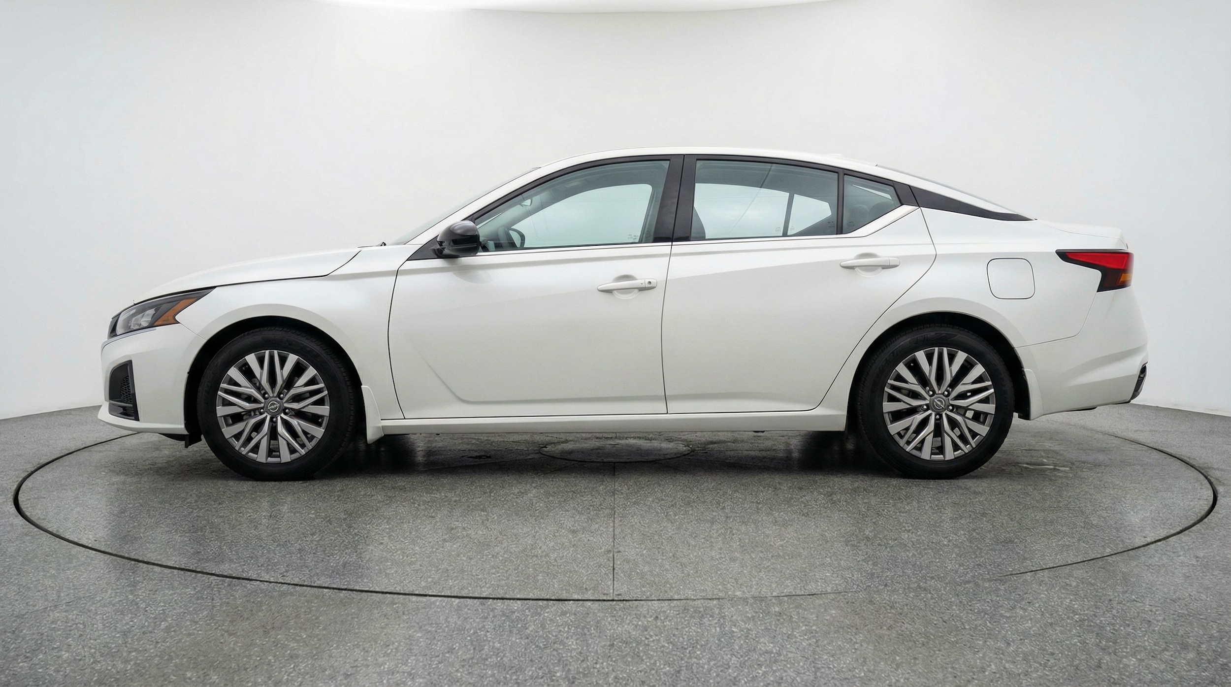 Thumbnail: 2025 Nissan Altima - 4