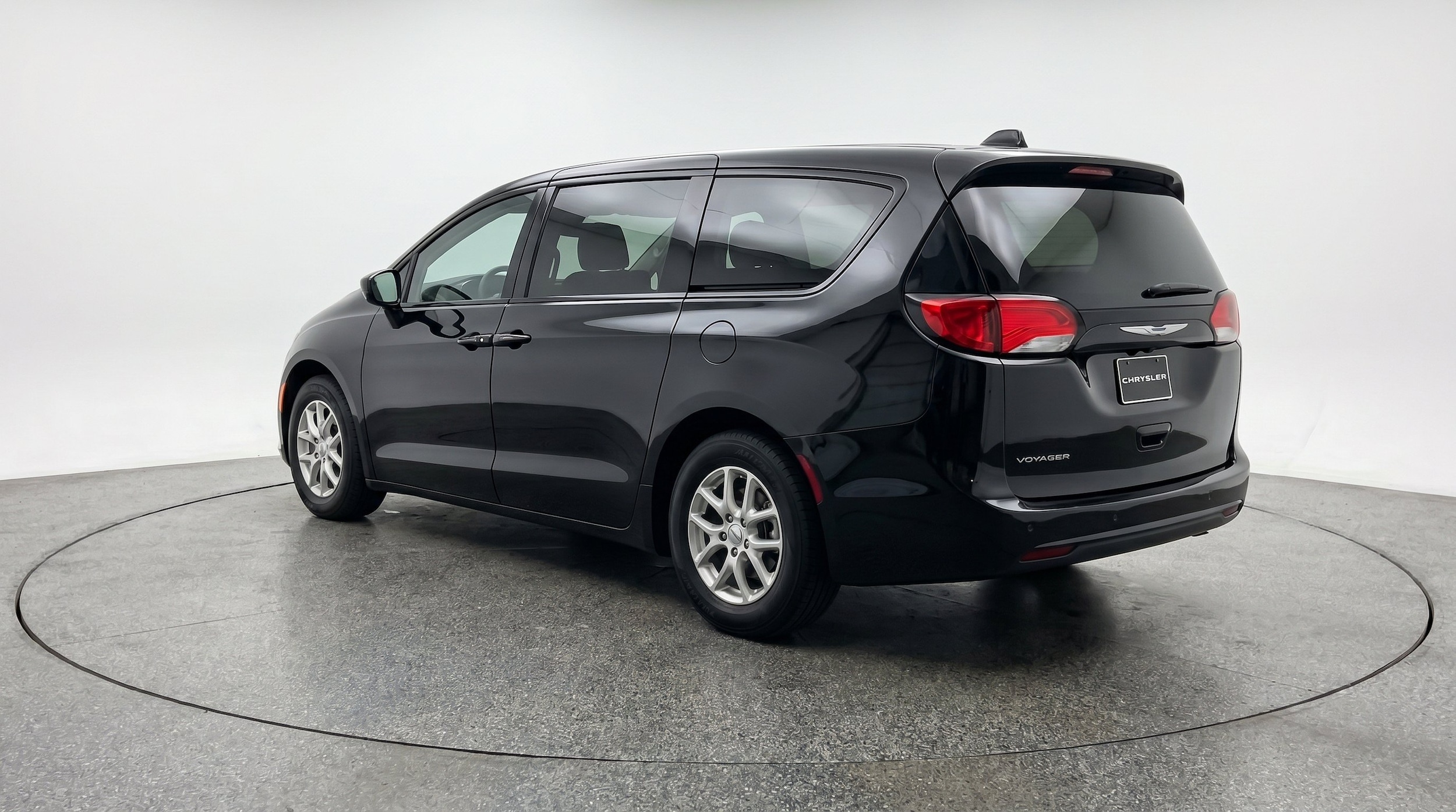 Thumbnail: 2024 Chrysler Voyager - 6