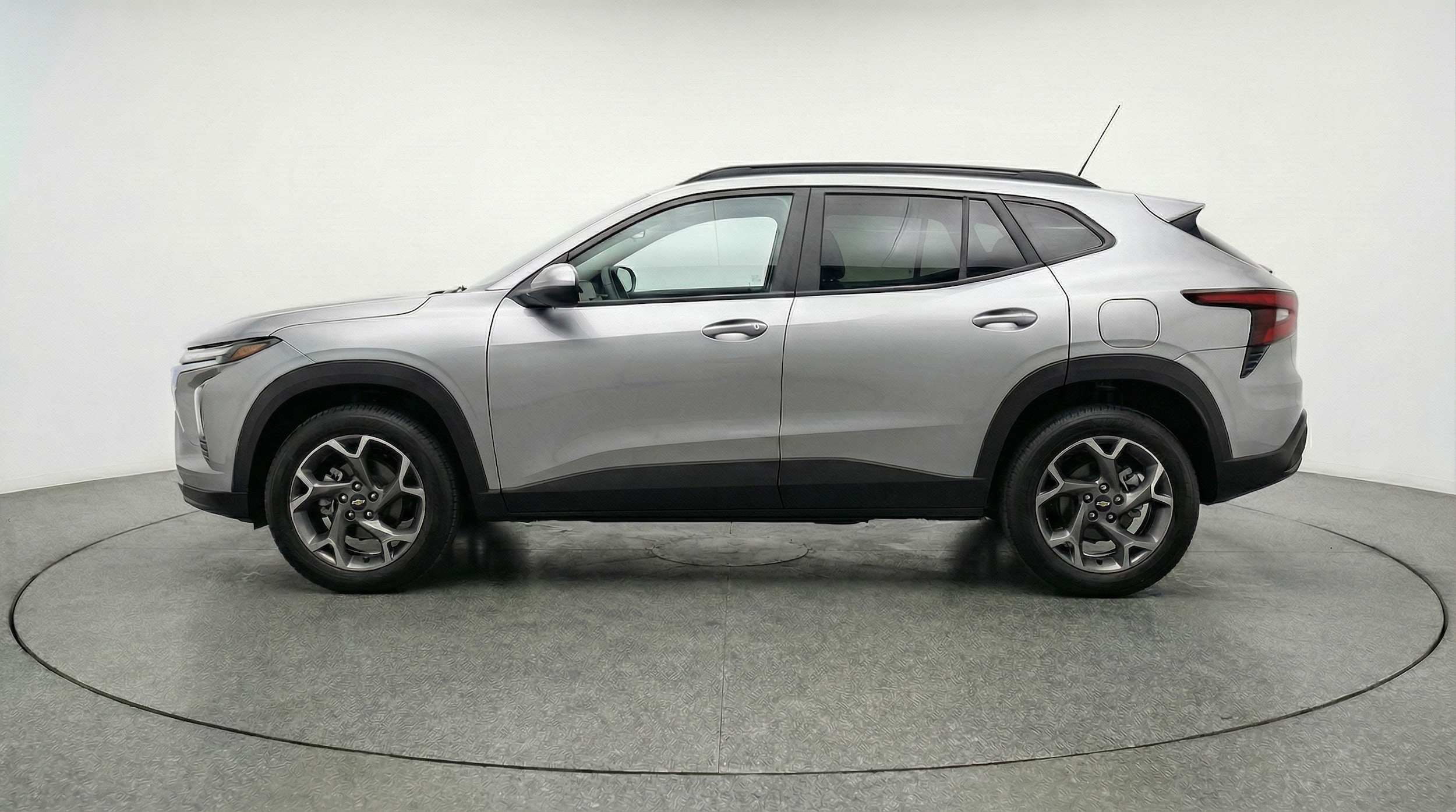 Thumbnail: 2025 Chevrolet Trax - 4