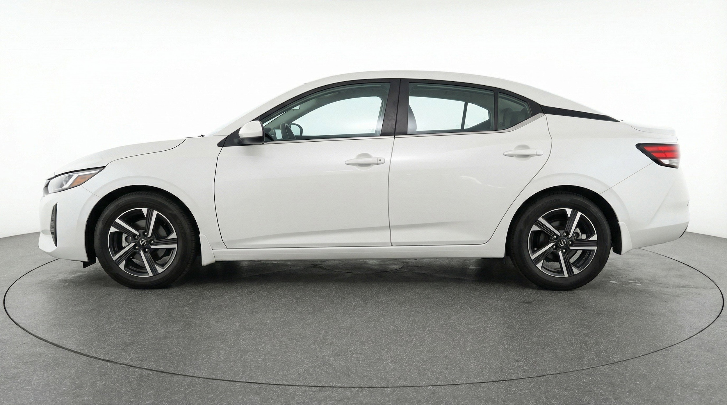 Thumbnail: 2025 Nissan Sentra - 5