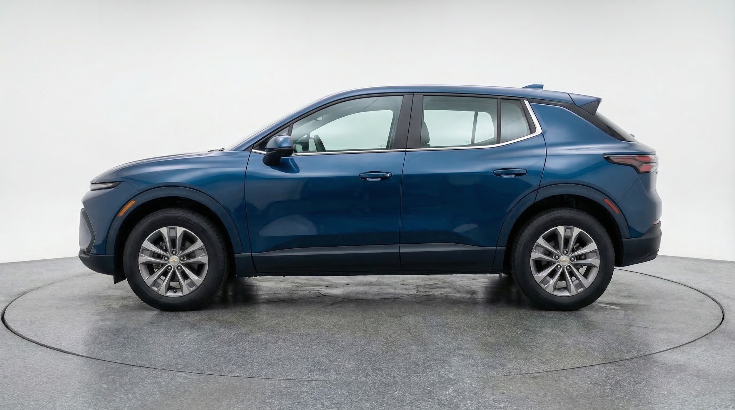 Thumbnail: 2025 Chevrolet Equinox - 4