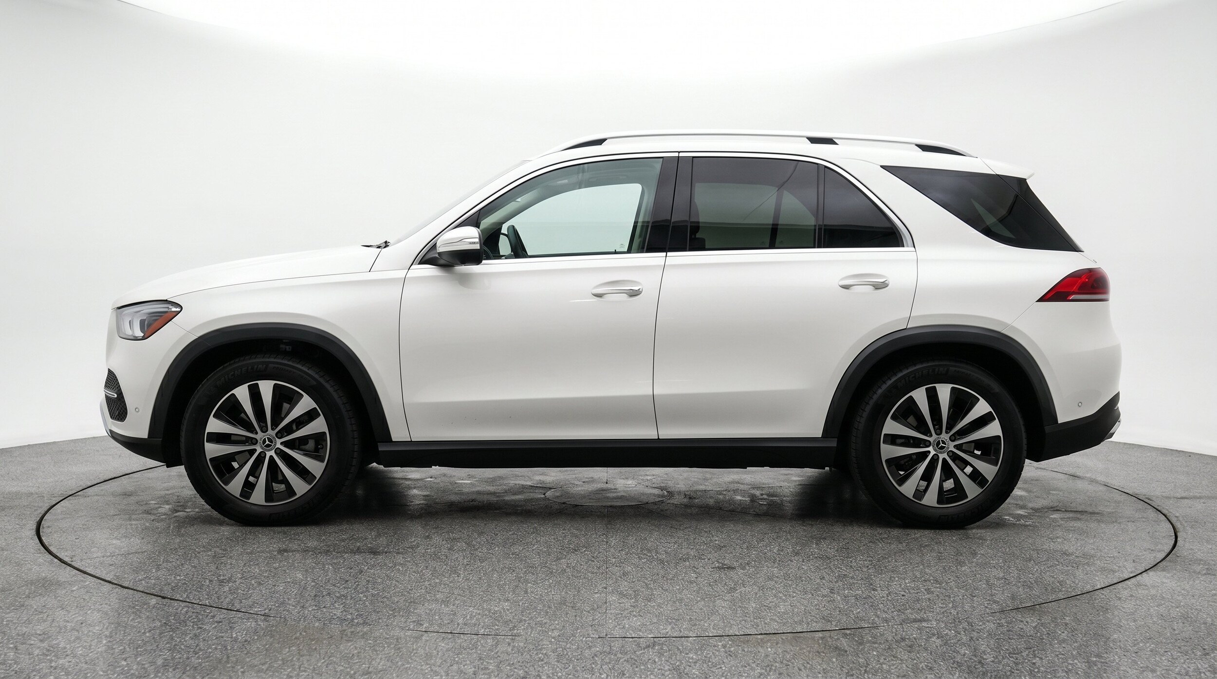 Thumbnail: 2026 Mercedes-Benz GLE - 5