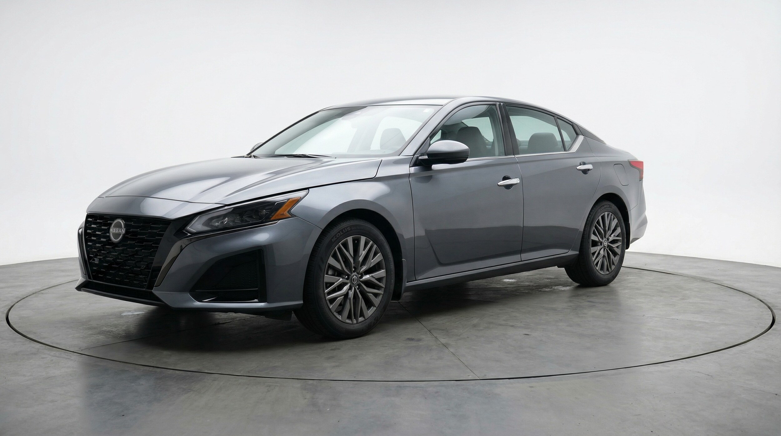 Thumbnail: 2025 Nissan Altima - 3