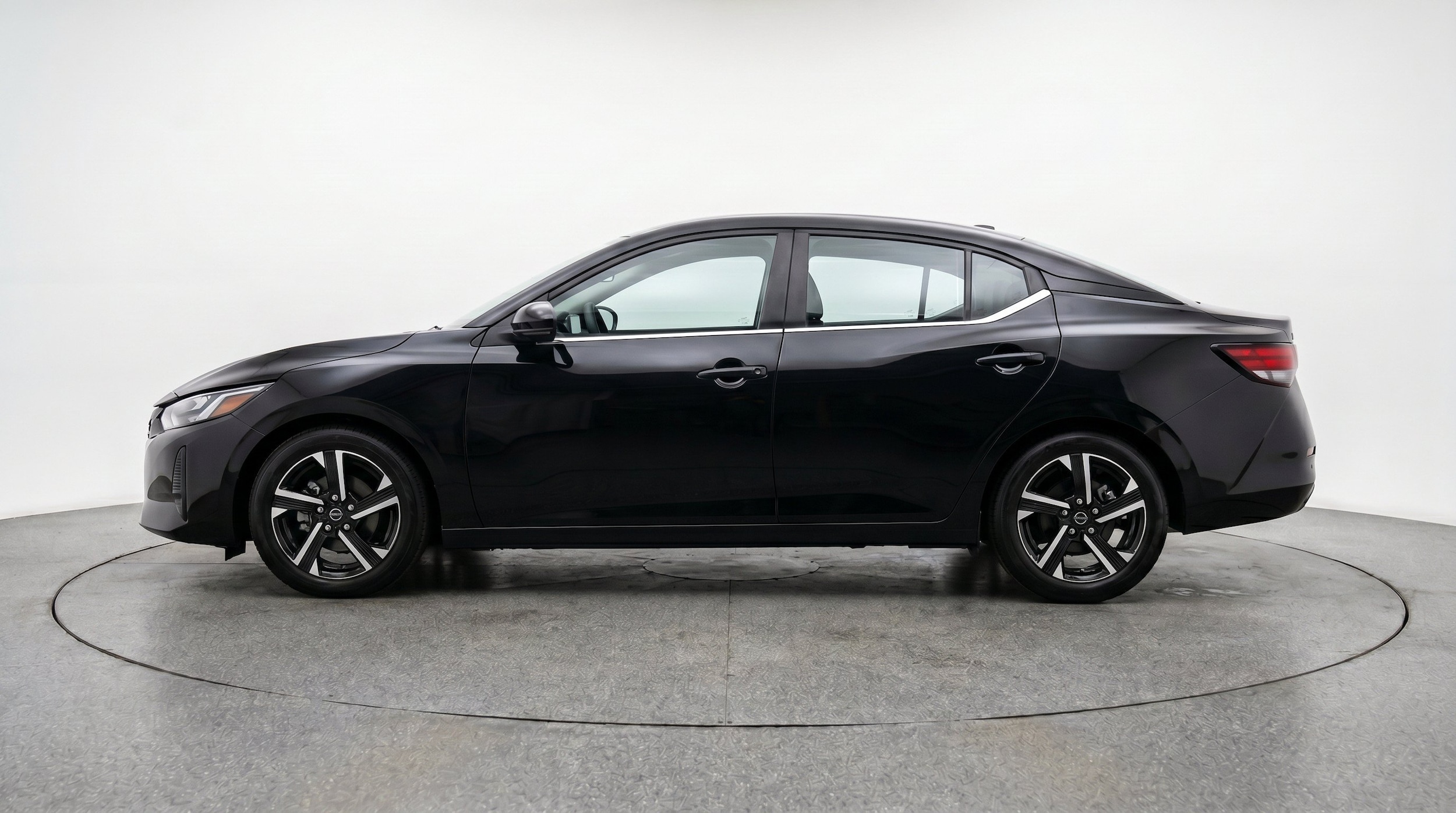 Thumbnail: 2025 Nissan Sentra - 5