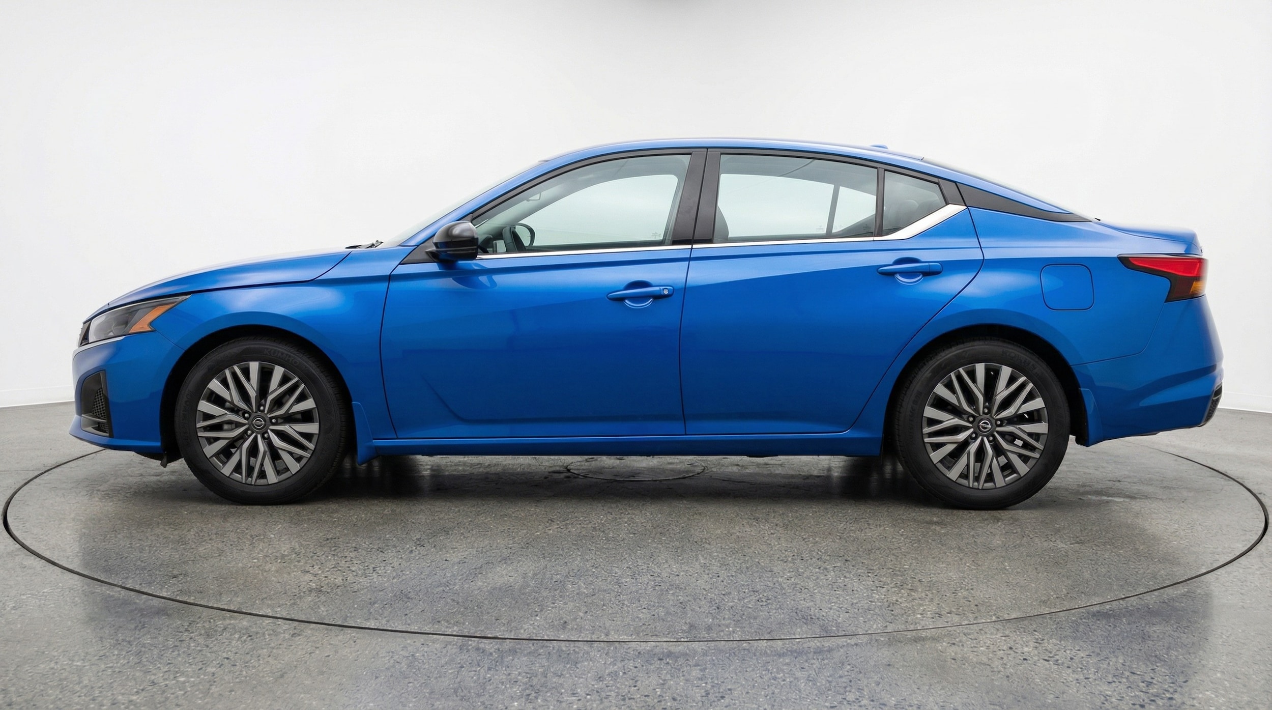 Thumbnail: 2025 Nissan Altima - 4