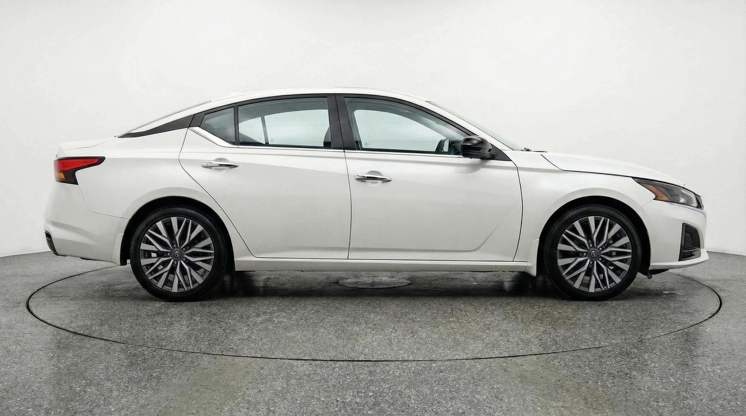 Thumbnail: 2025 Nissan Altima - 11