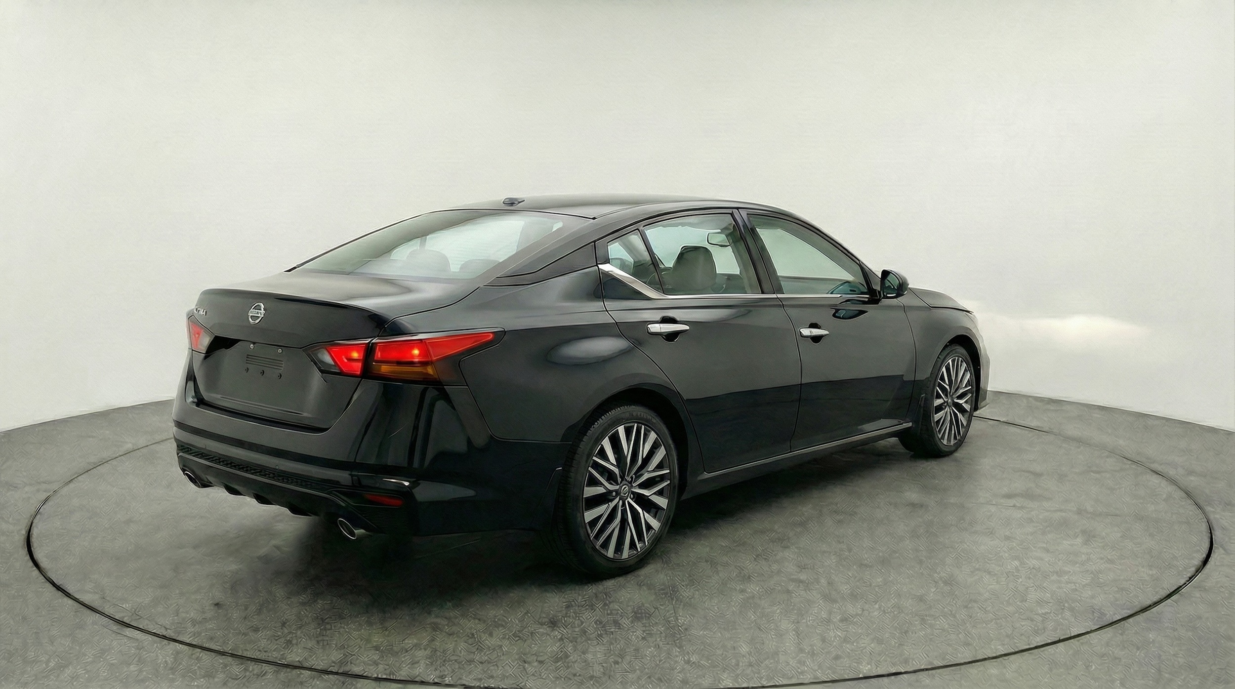 Thumbnail: 2025 Nissan Altima - 7