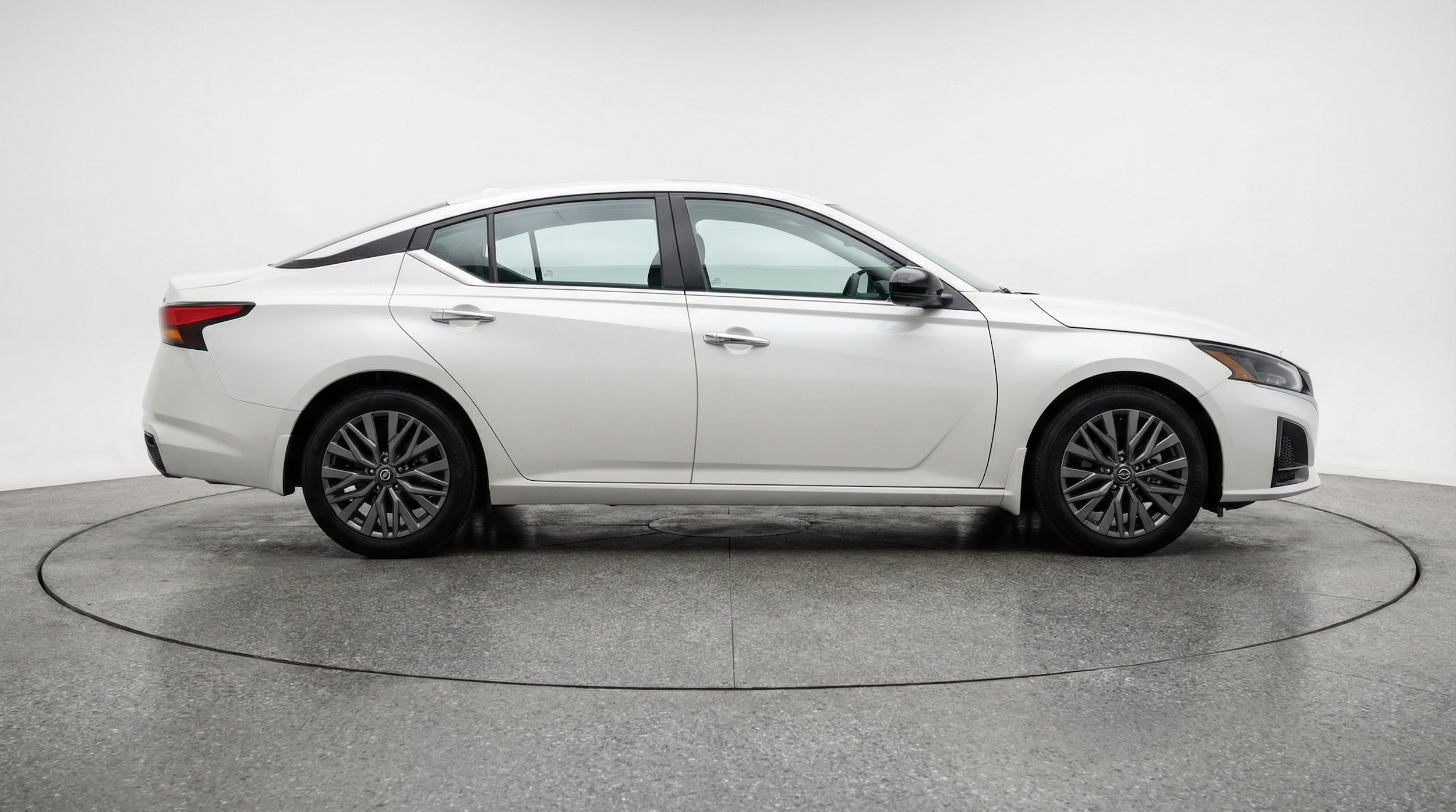 Thumbnail: 2025 Nissan Altima - 8