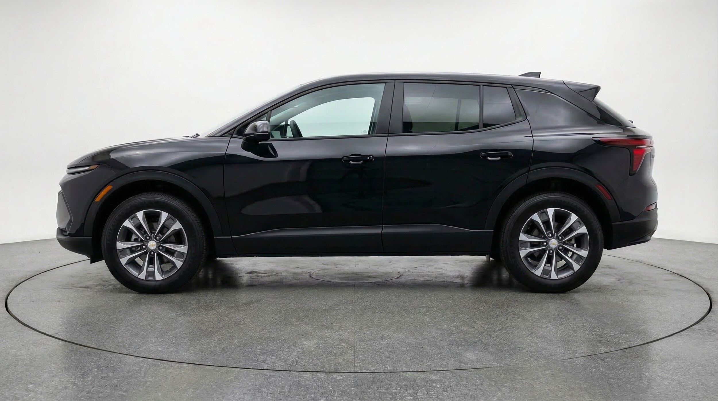 Thumbnail: 2025 Chevrolet Equinox - 4