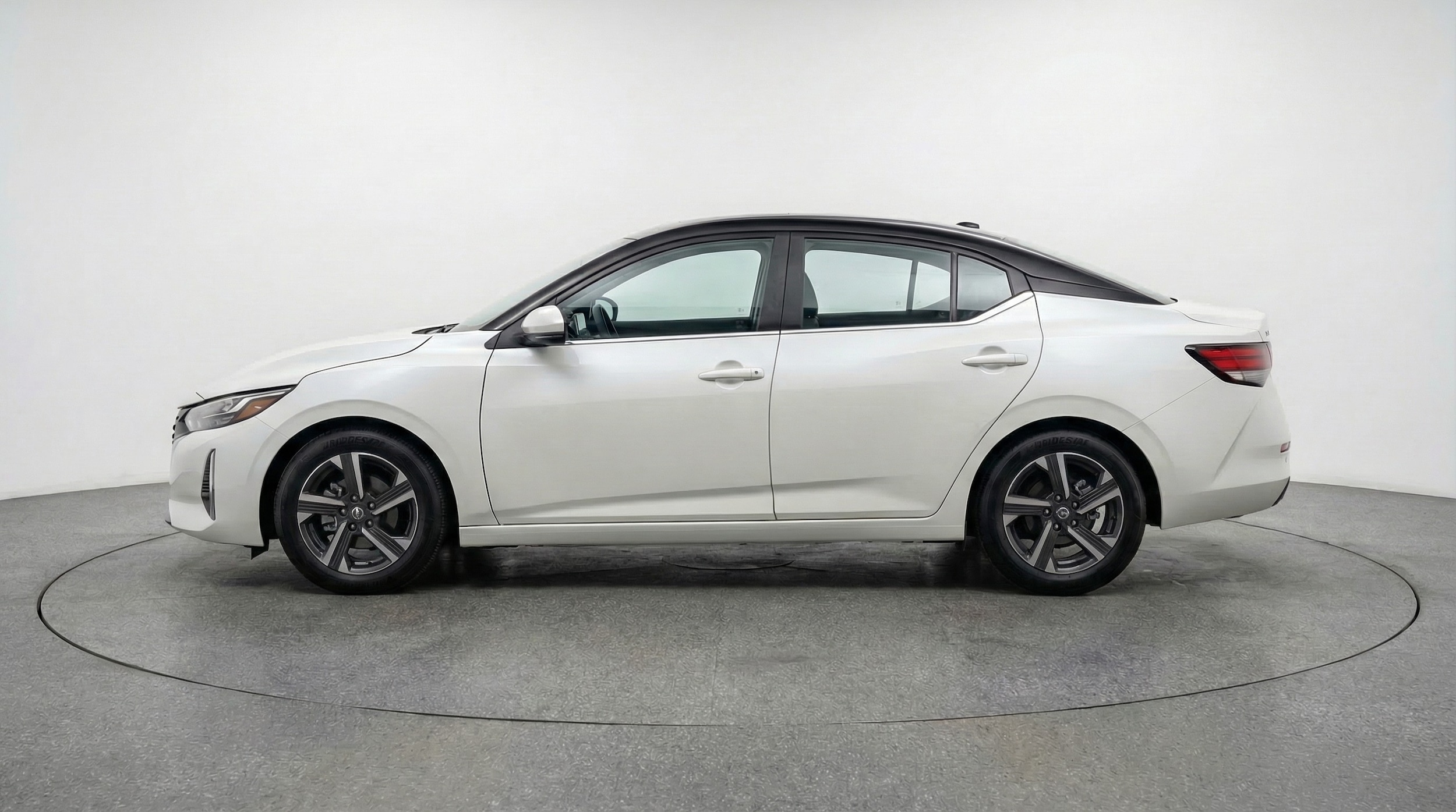 Thumbnail: 2025 Nissan Sentra - 4