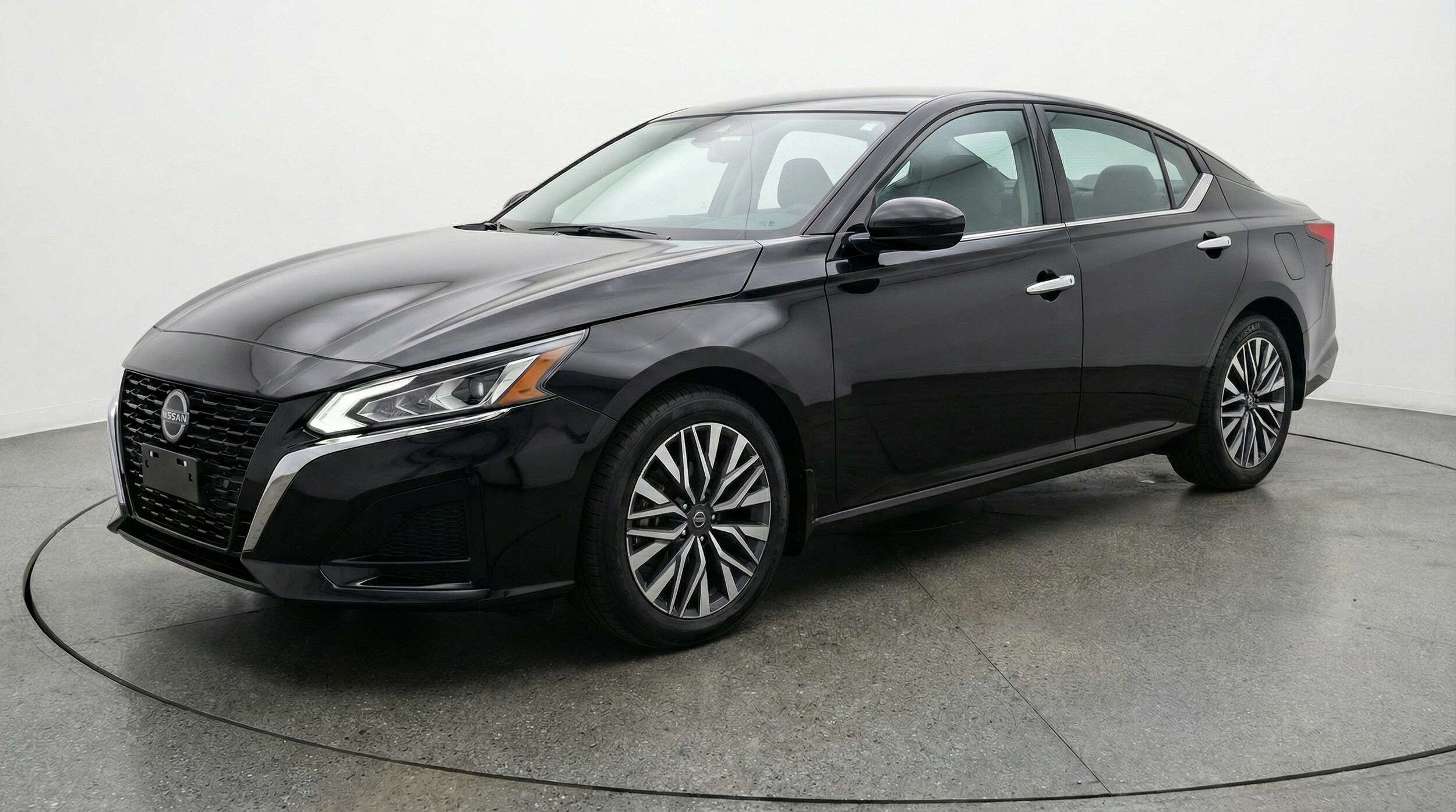 Thumbnail: 2025 Nissan Altima - 3