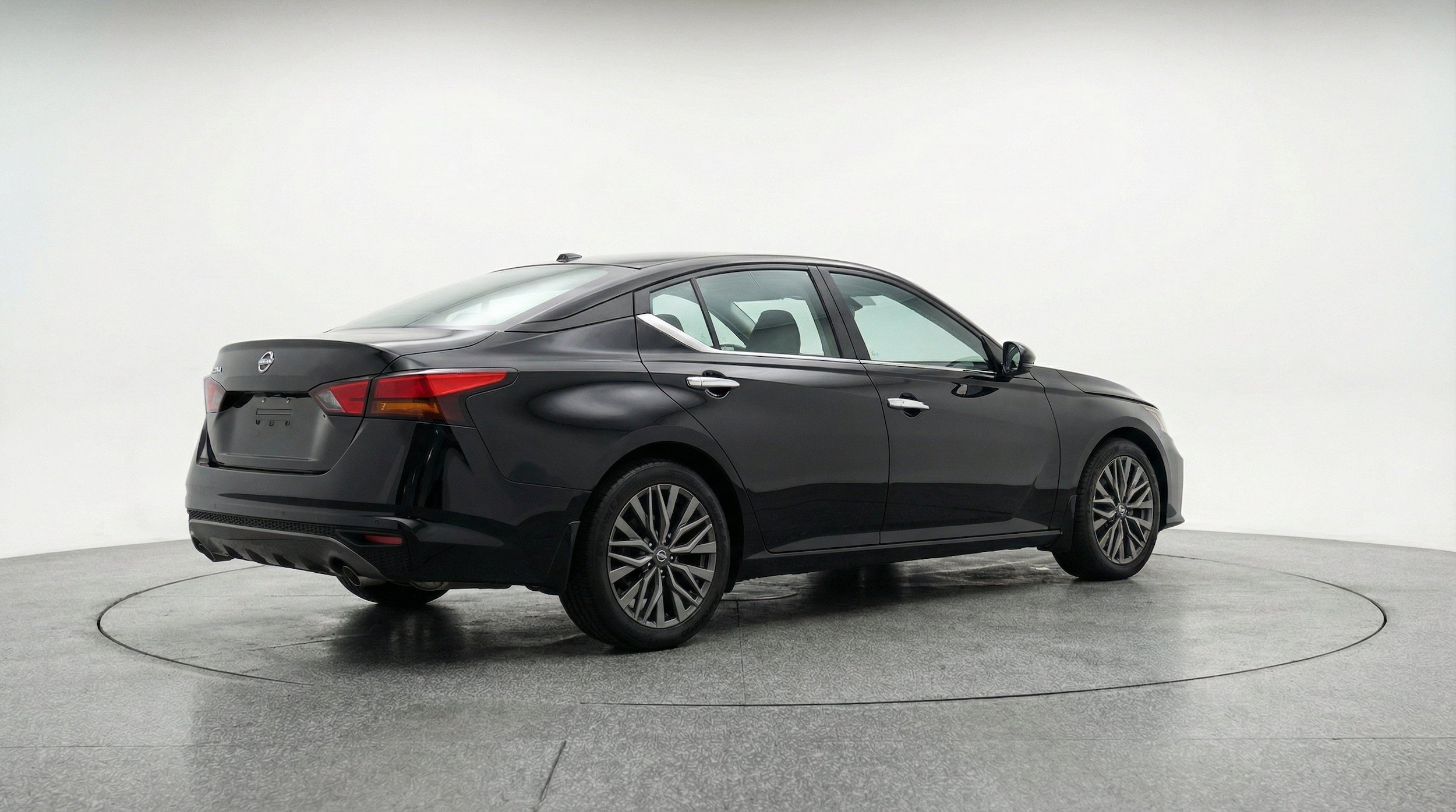 Thumbnail: 2025 Nissan Altima - 9